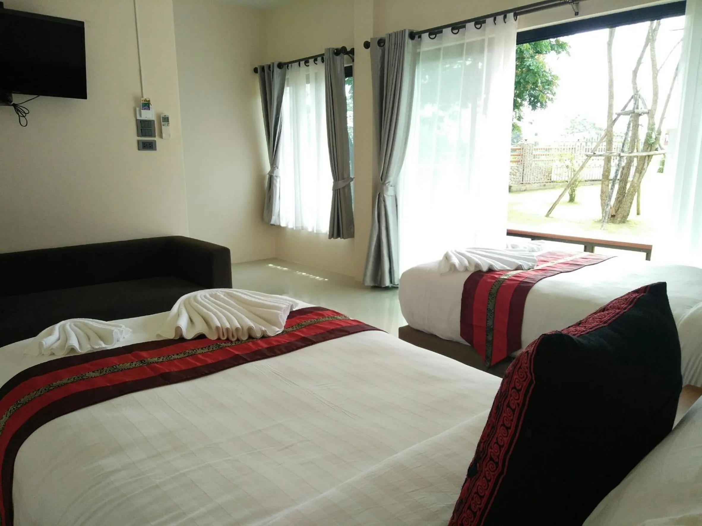 Bed in Lampang Green Garden Resort