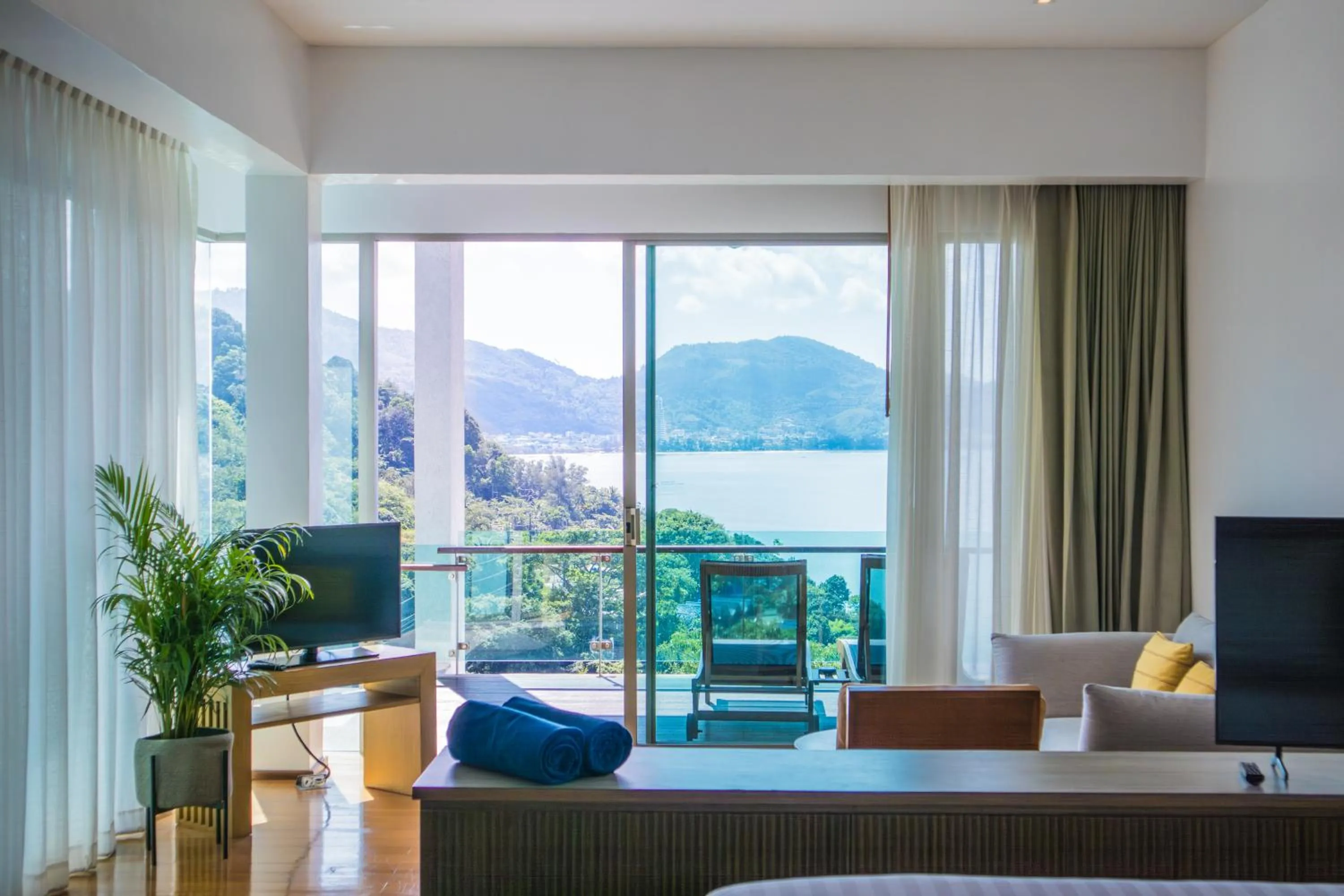 Living room in Wyndham Grand Phuket Kalim Bay