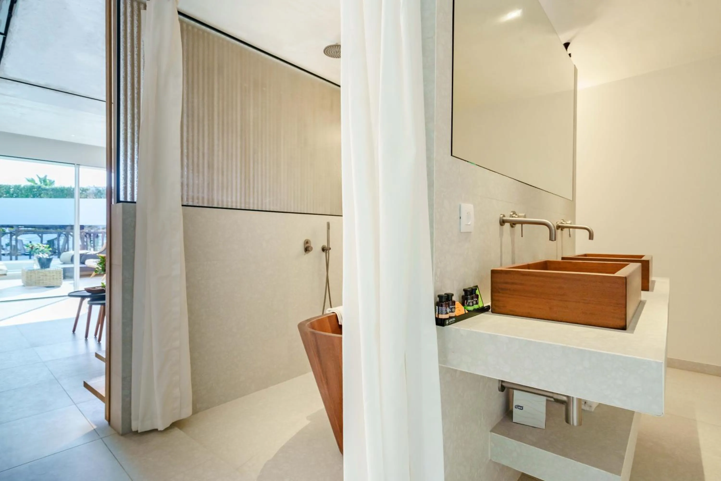 Bathroom in Mykonos Dove Beachfront Hotel