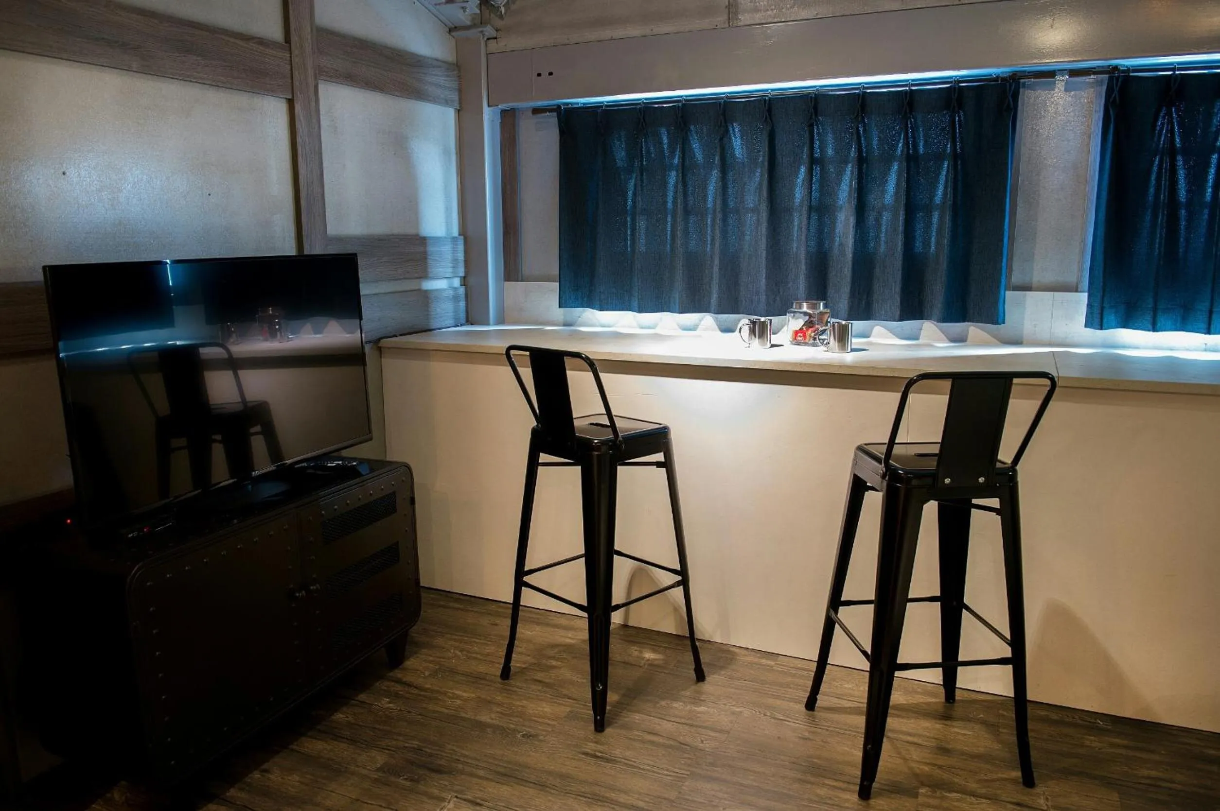 TV and multimedia in The Brick