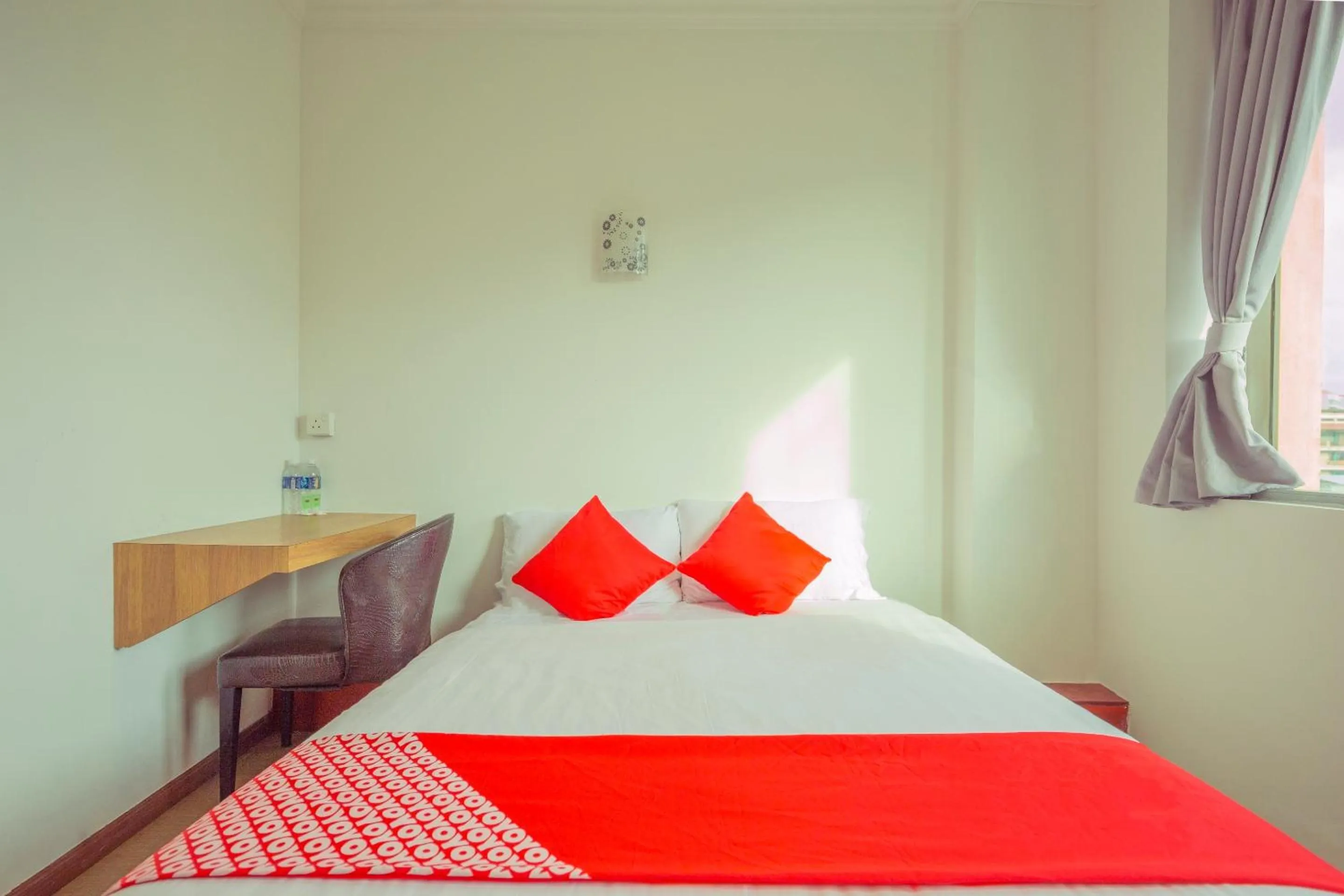 Bedroom, Bed in OYO 218 Storytel