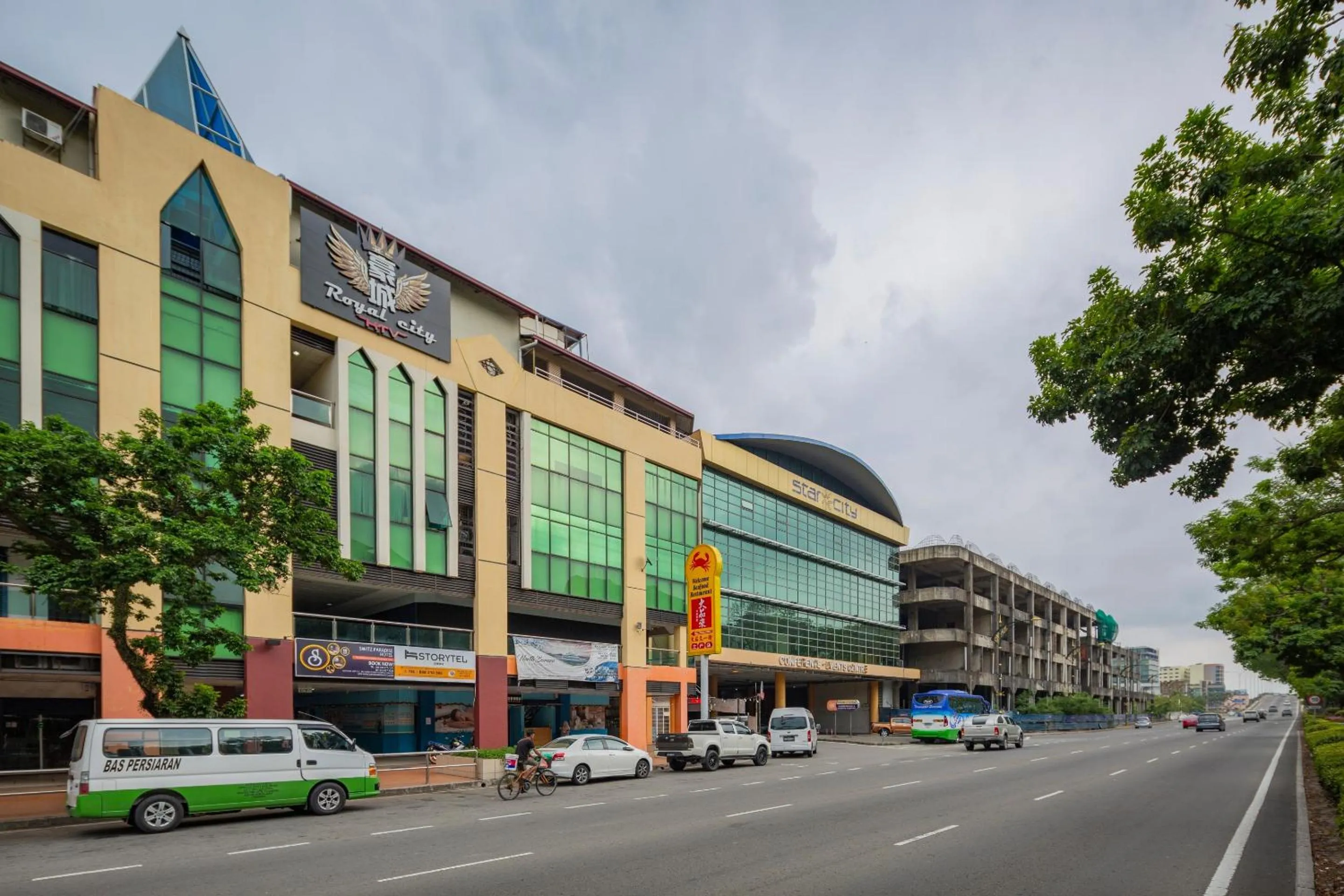 Facade/entrance in OYO 218 Storytel