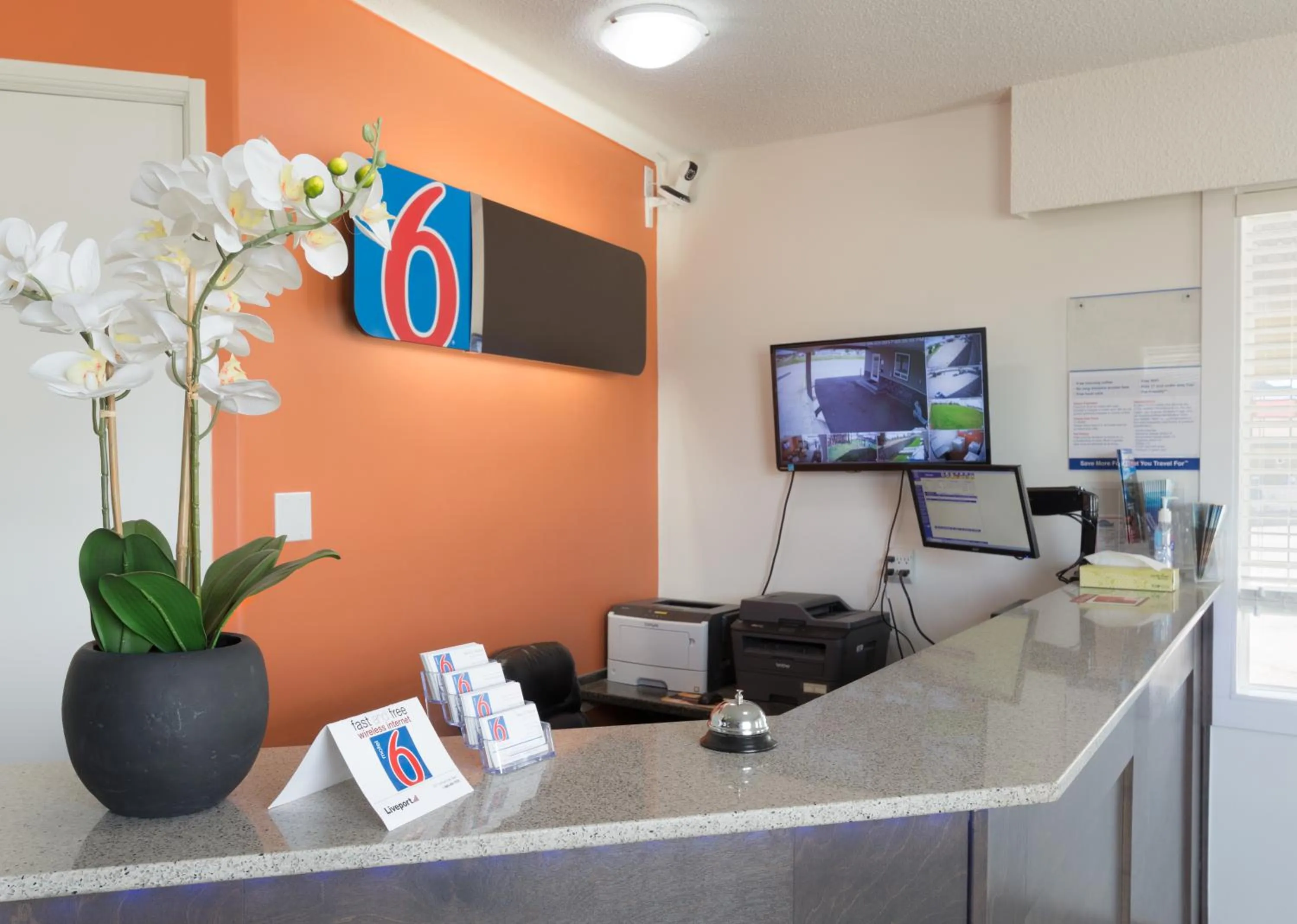 Lobby or reception in Motel 6-Fort Nelson, BC