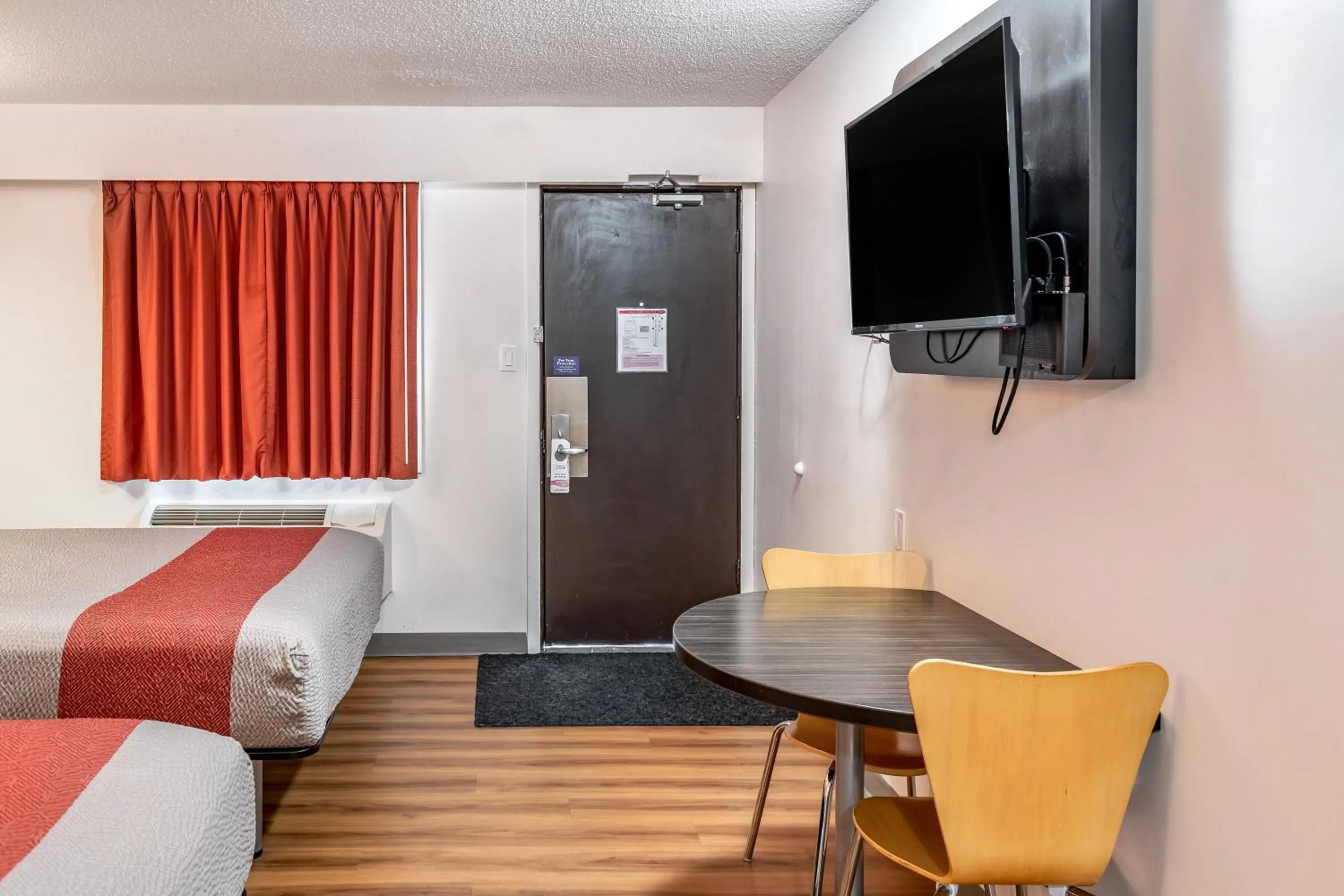 TV and multimedia in Motel 6-Fort Nelson, BC
