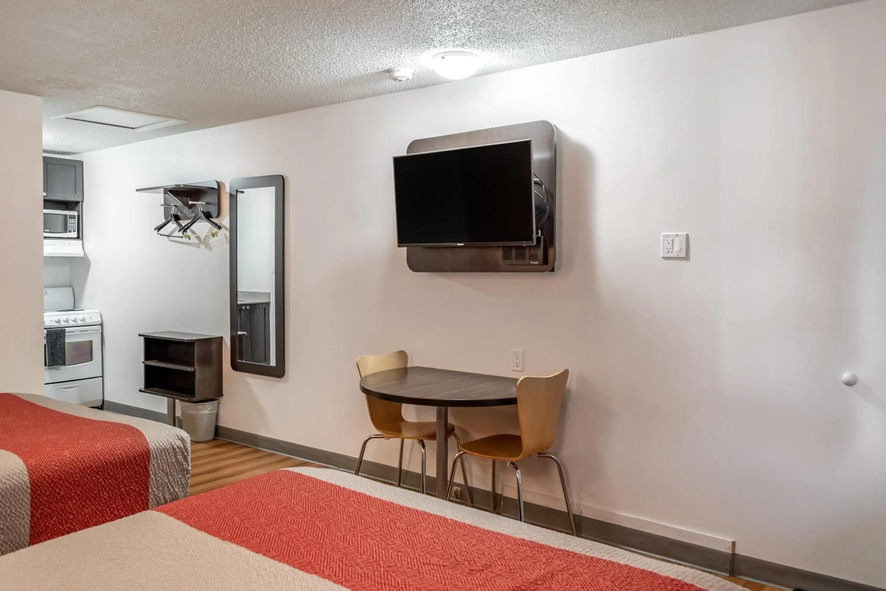 TV and multimedia in Motel 6-Fort Nelson, BC