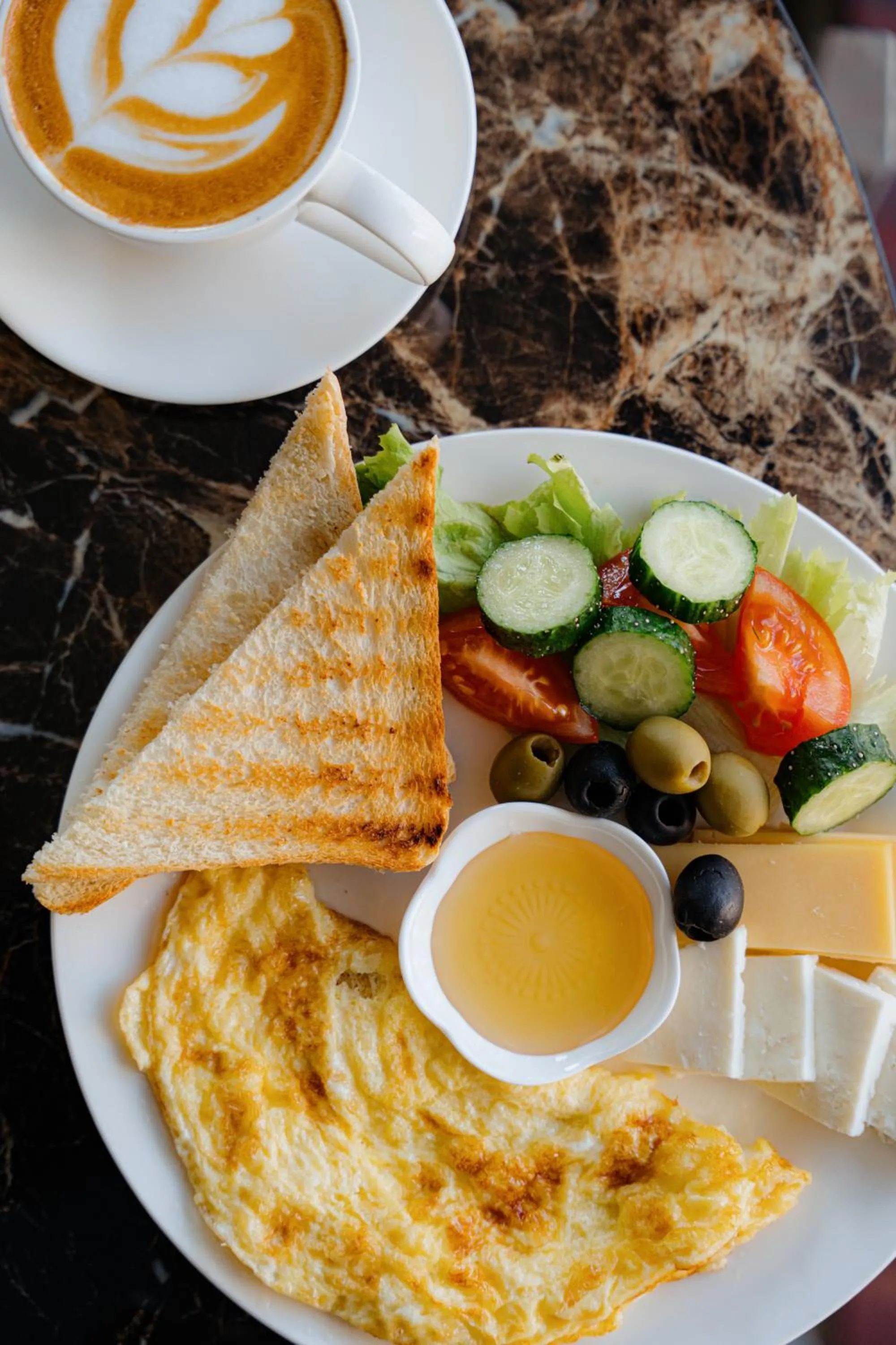 Restaurant/places to eat in Bishkek Centrum Hotel