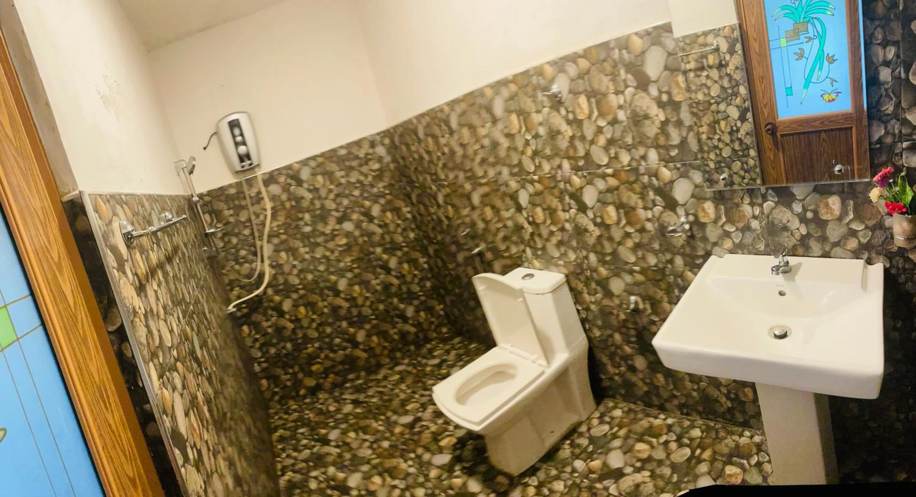 The Horizon Root Inn