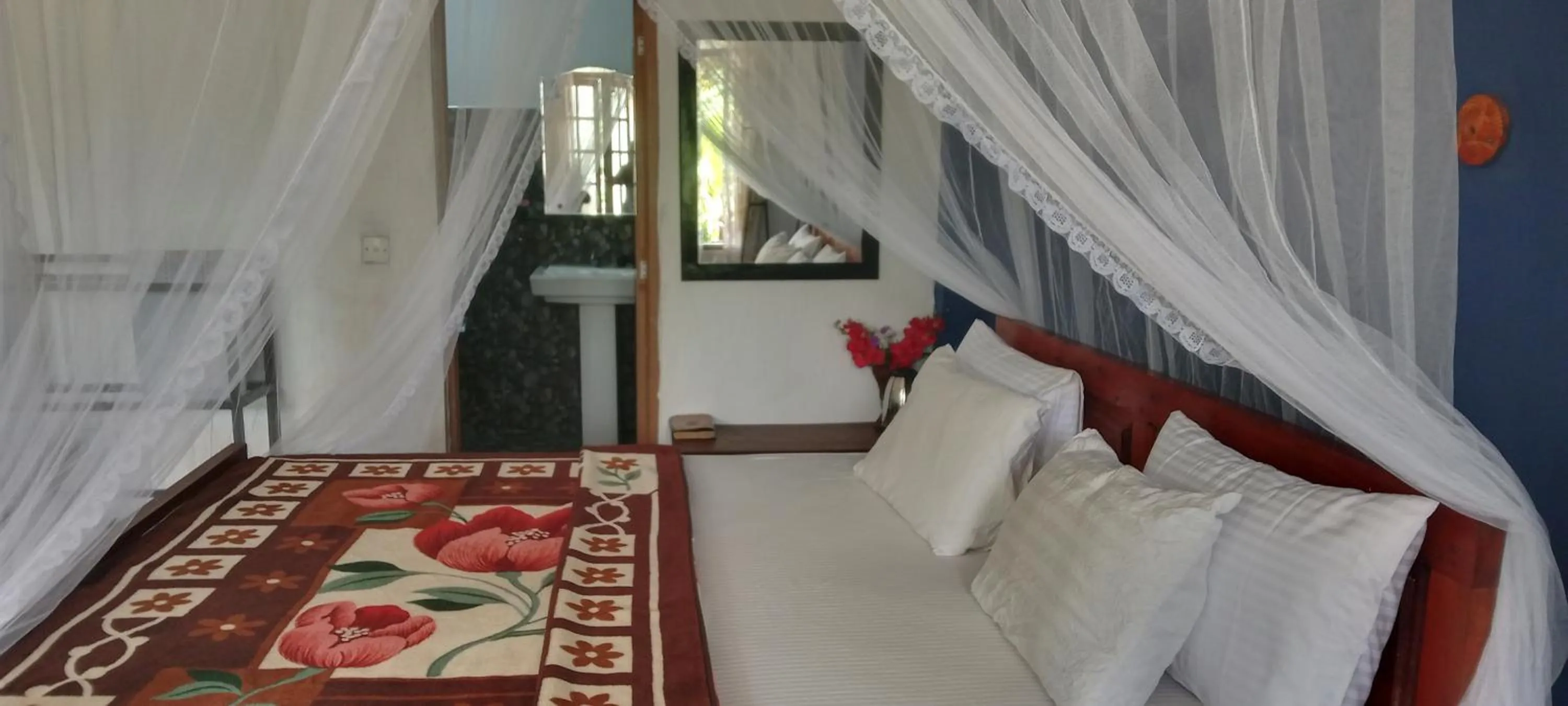 Bed in The Horizon Root Inn