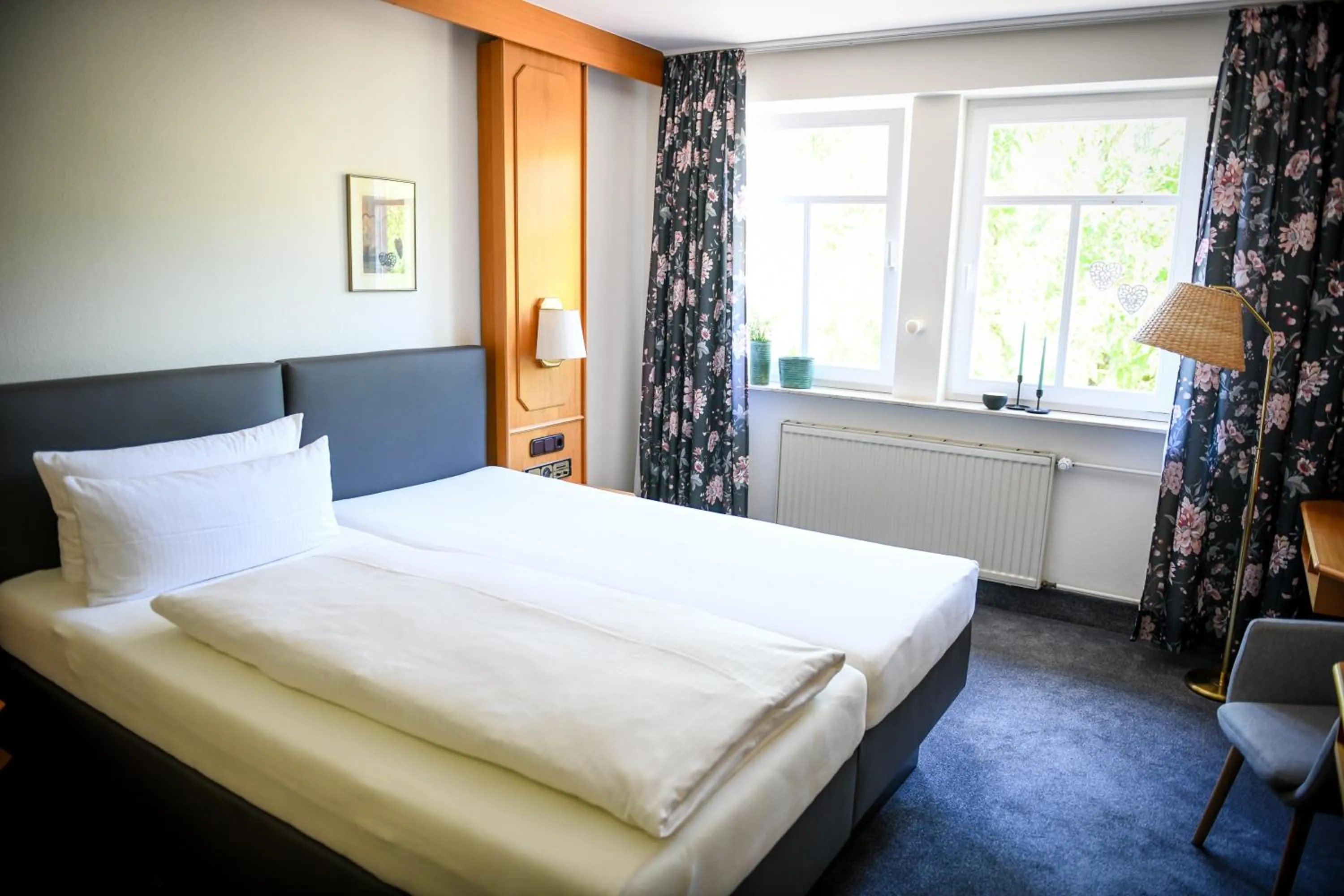 Bed in Hotel Mainblick Garni