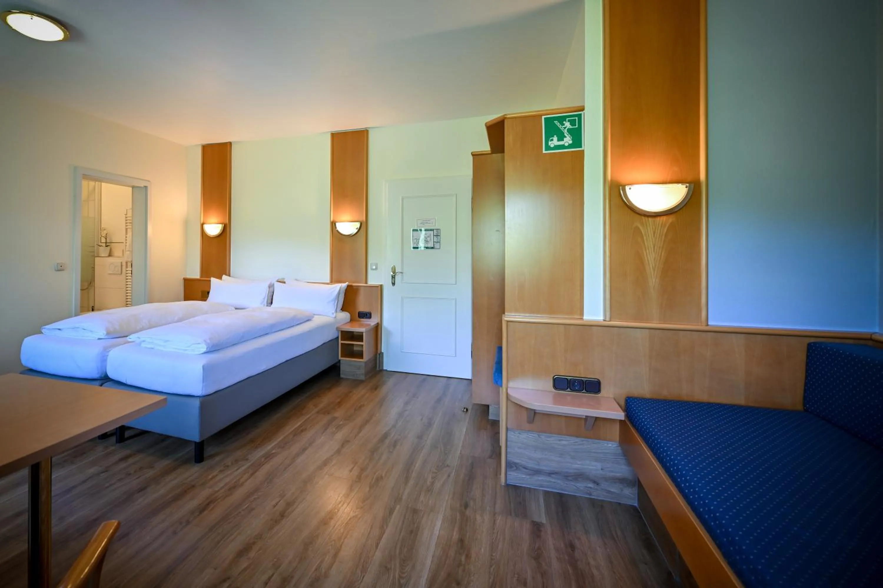 Bed in Hotel Mainblick Garni