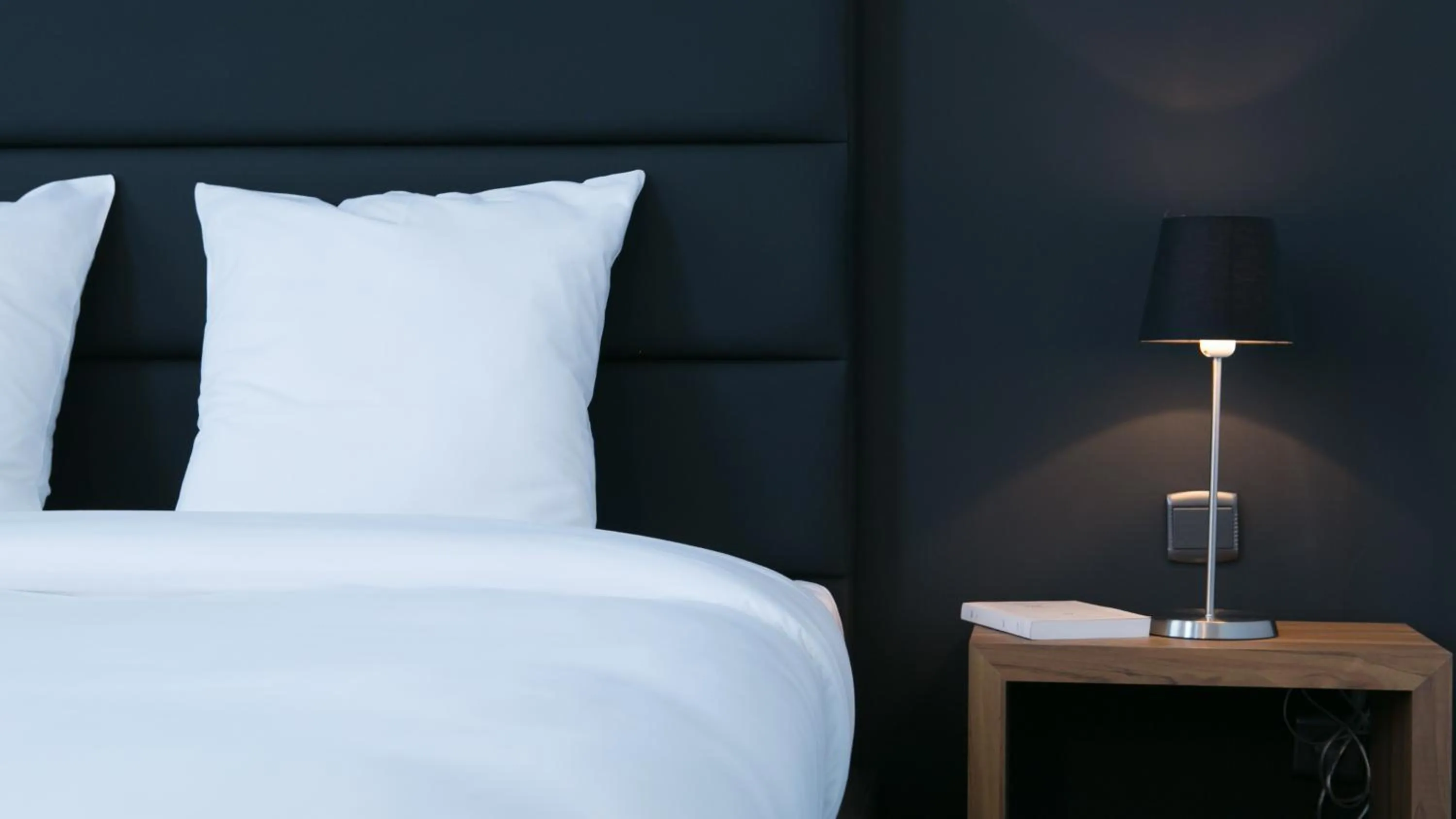 Bed in Hotel St James