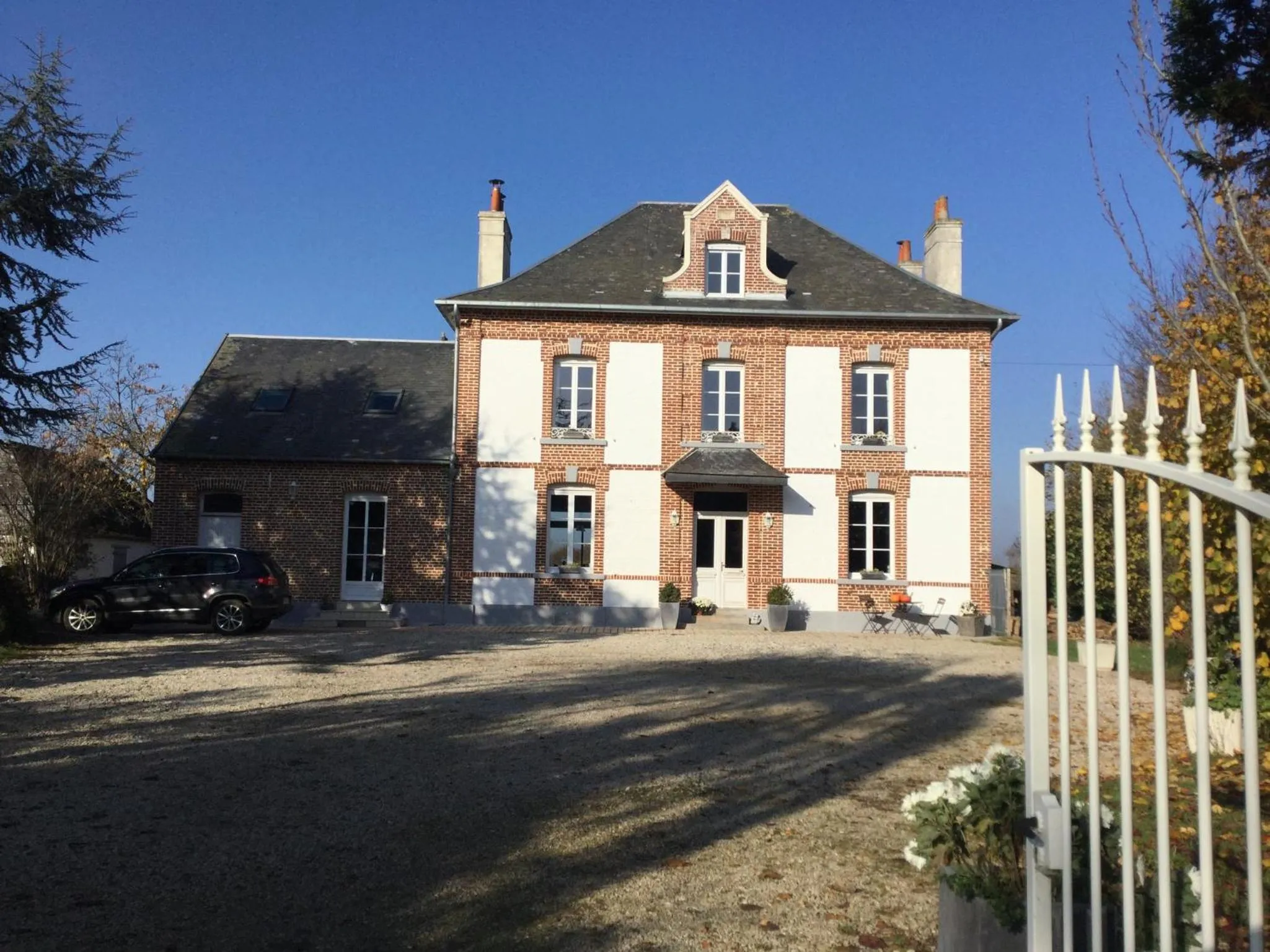 Facade/entrance in La Pommeraie