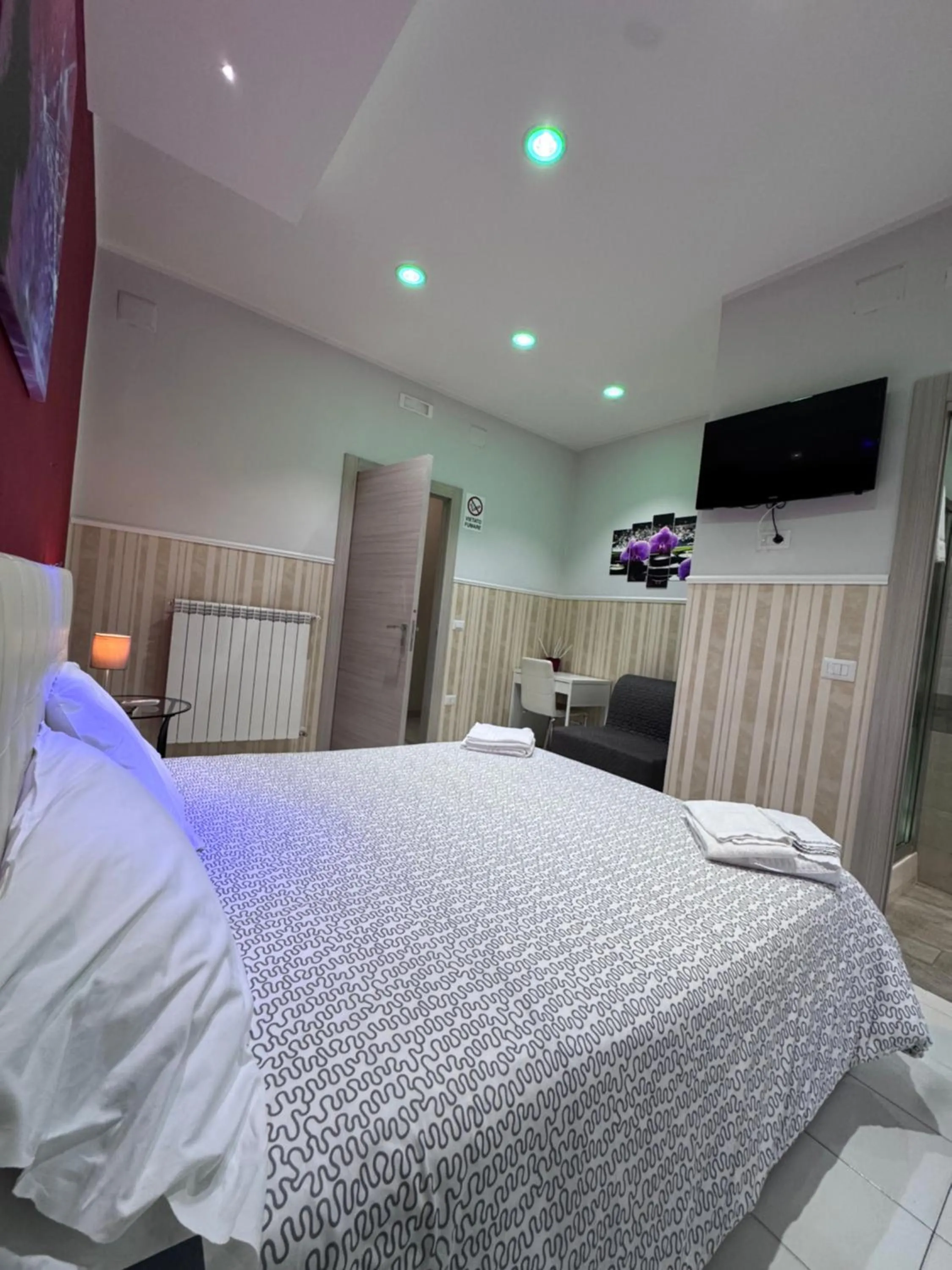 Photo of the whole room, Bed in B&b La Ferrovia