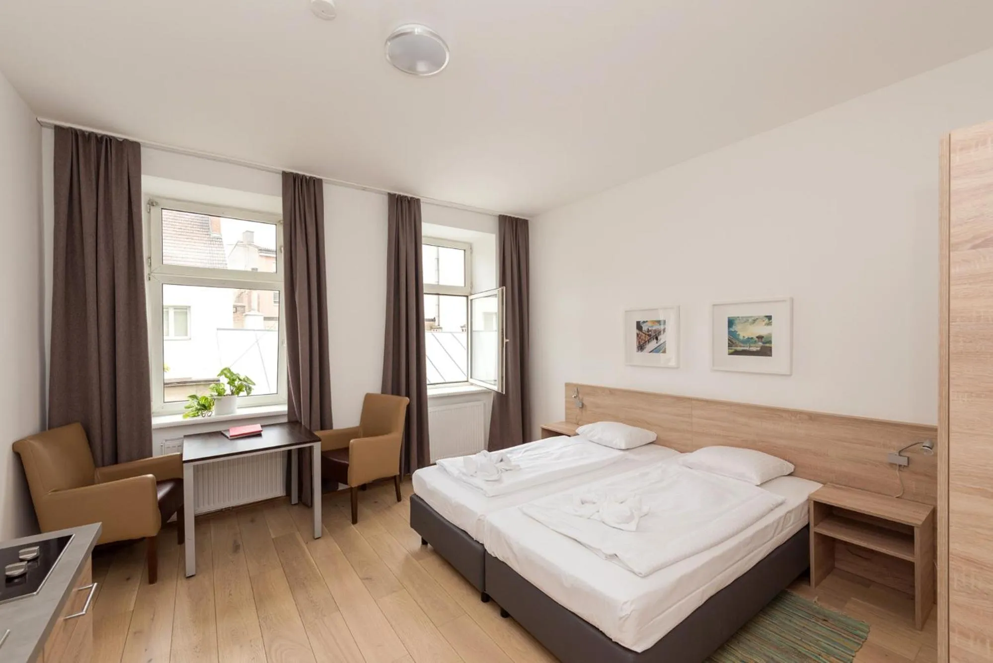 Bed in Metro Apartments Vienna