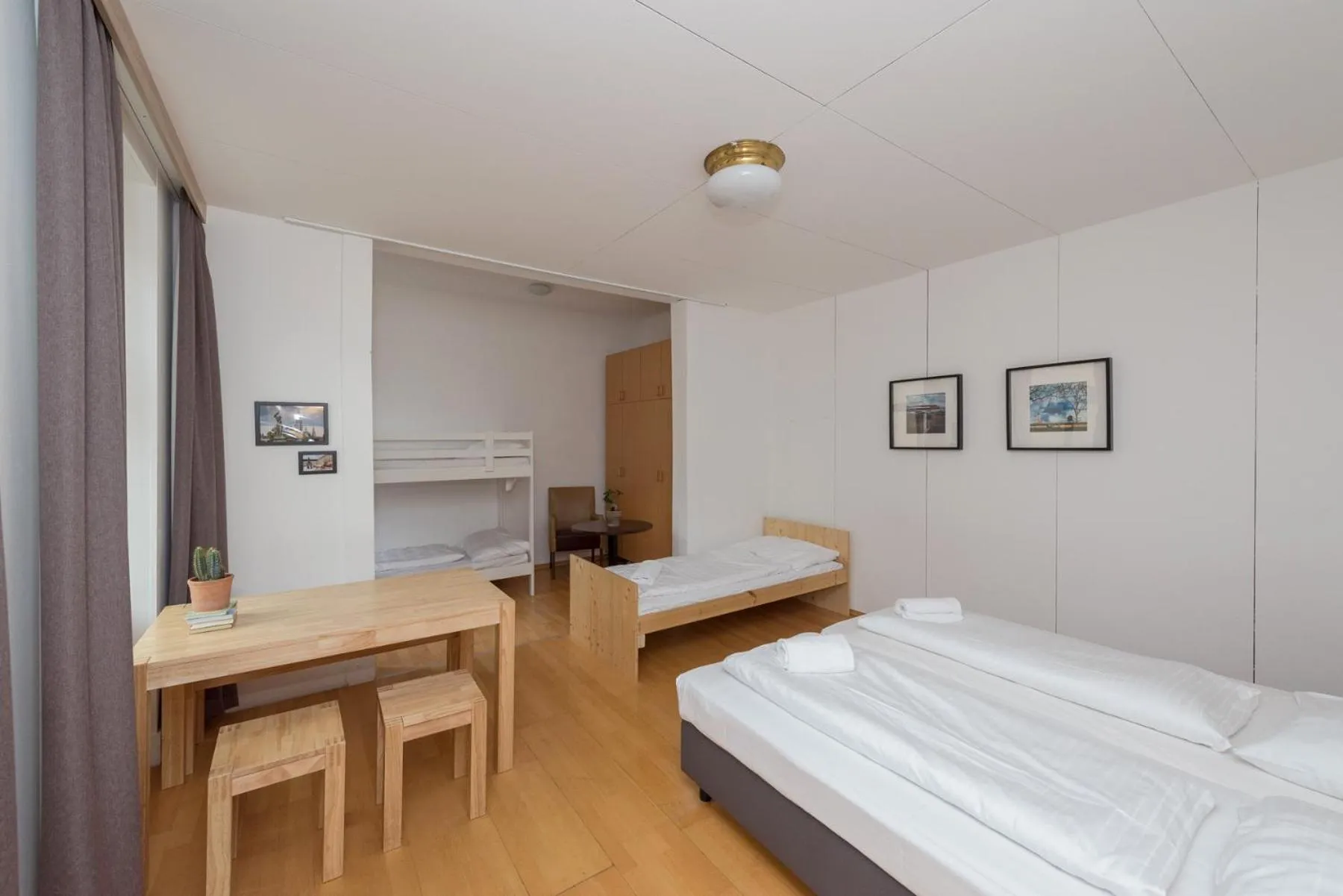 Bed in Metro Apartments Vienna