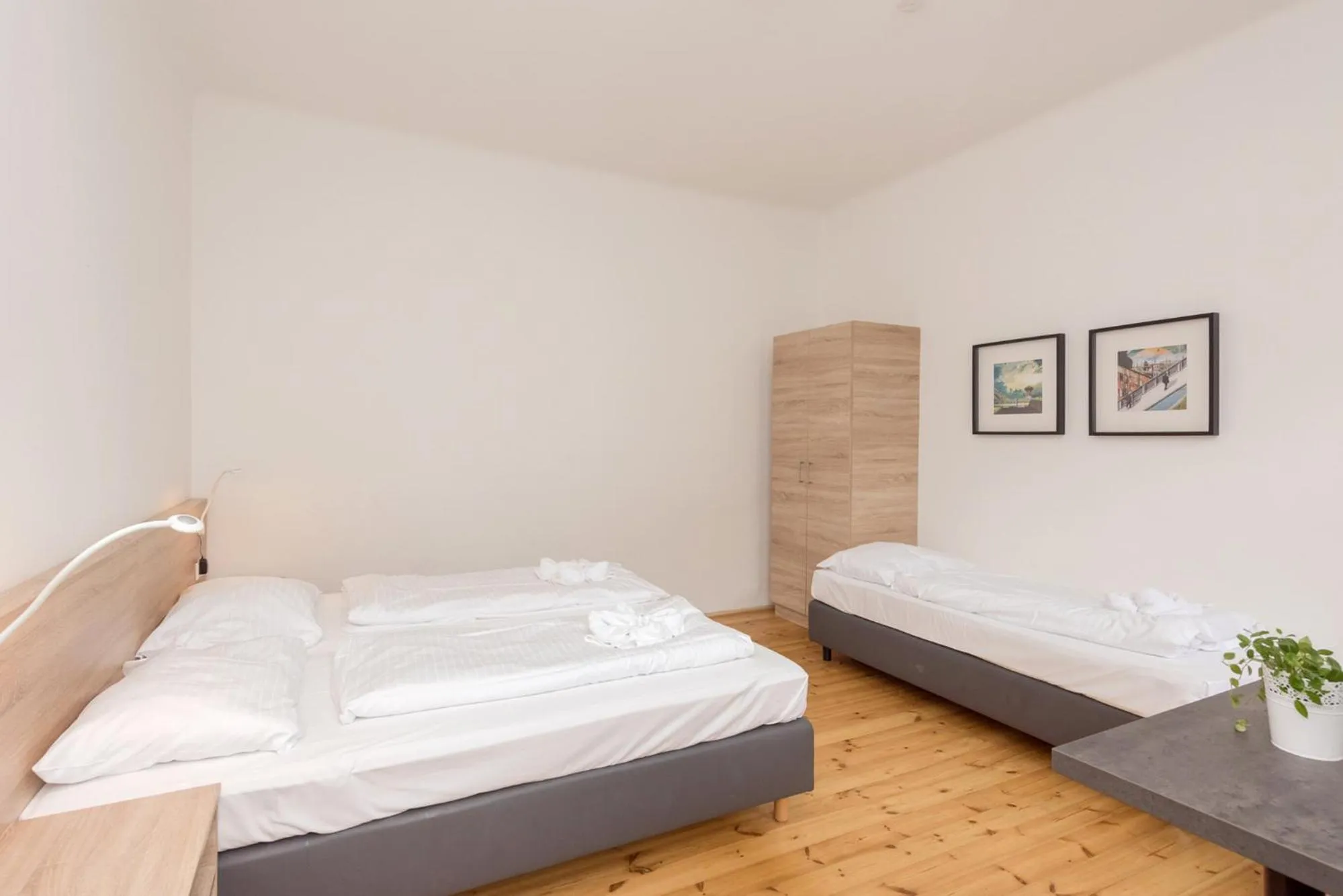 Bed in Metro Apartments Vienna