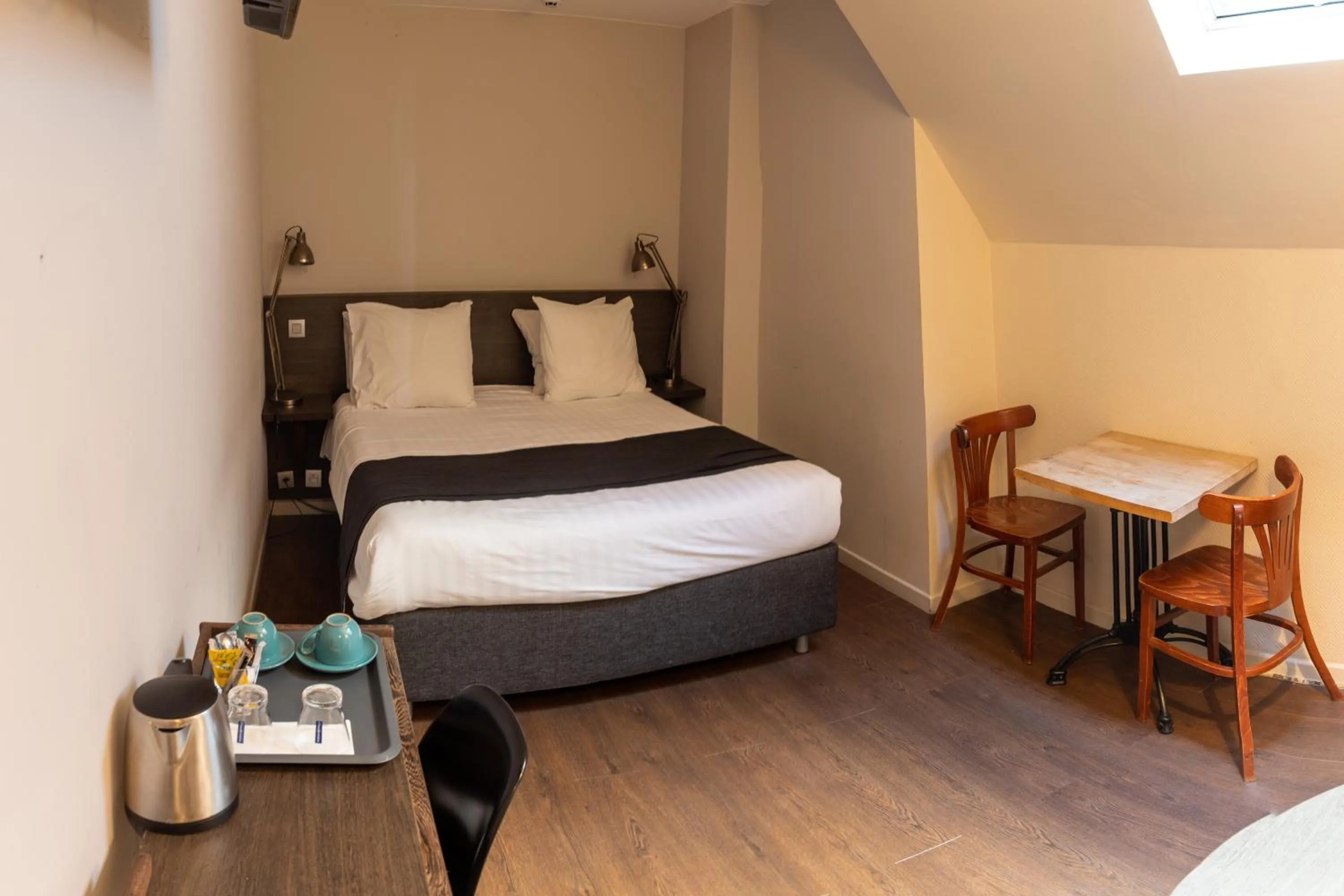 Bed in Résidence-Hotel Le Quinze Grand Place Brussels