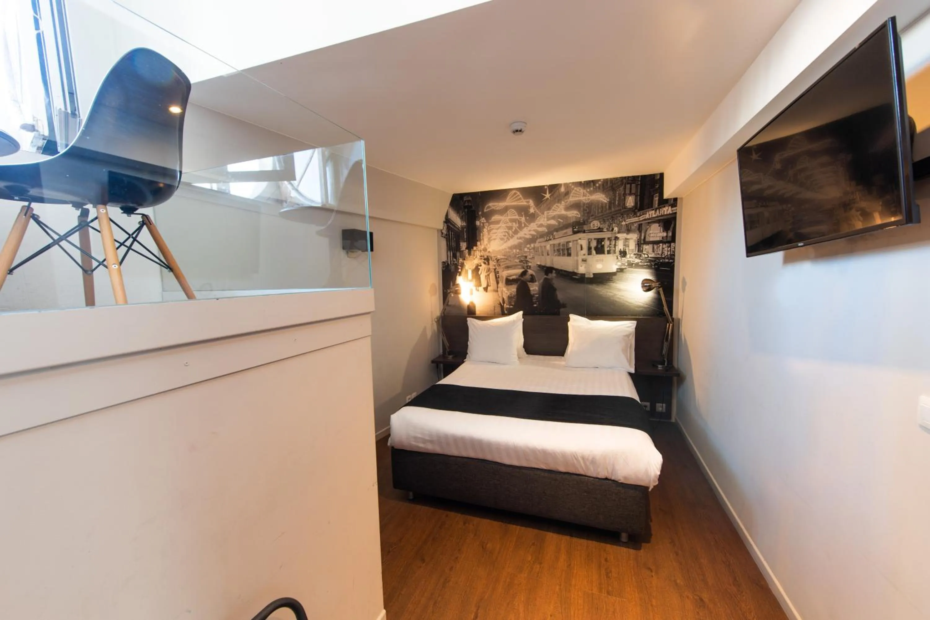 Bed in Résidence-Hotel Le Quinze Grand Place Brussels