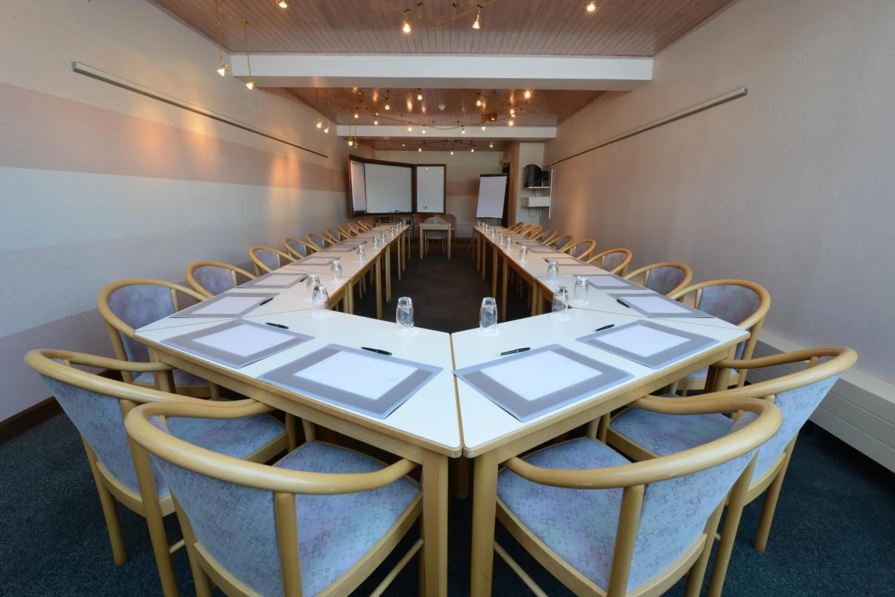 Business facilities in Hotel des Ardennes