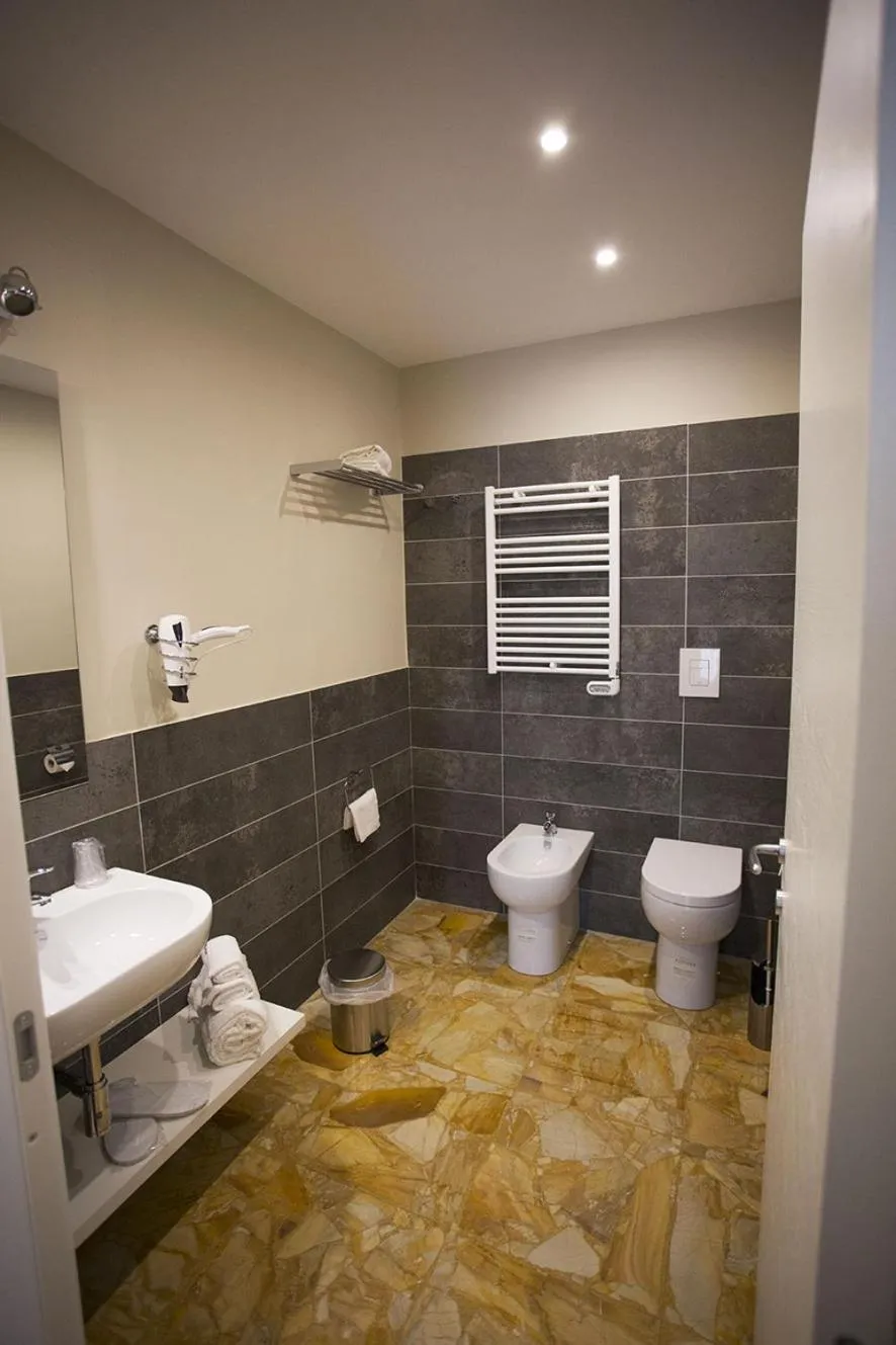 Bathroom in B&B Rettifilo