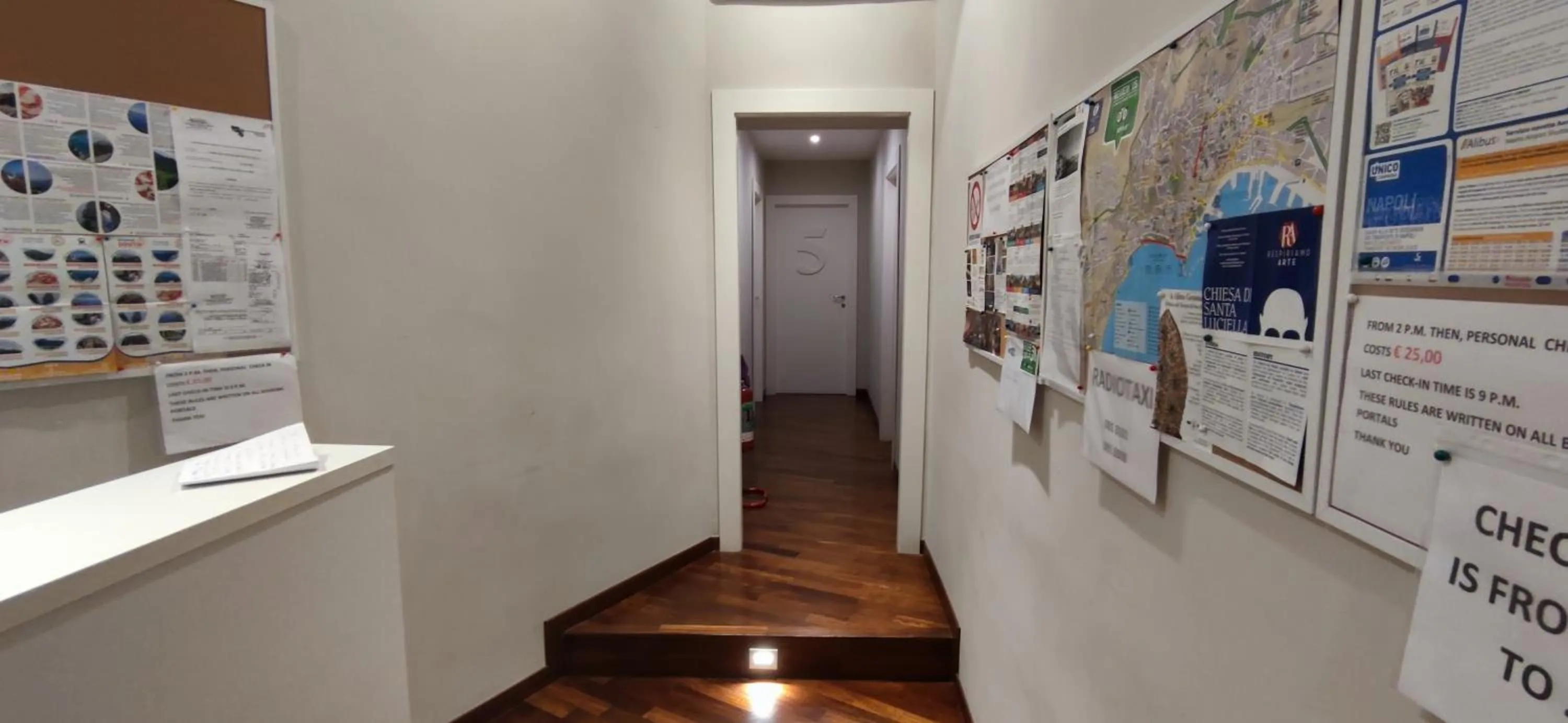 Lobby or reception in B&B Rettifilo