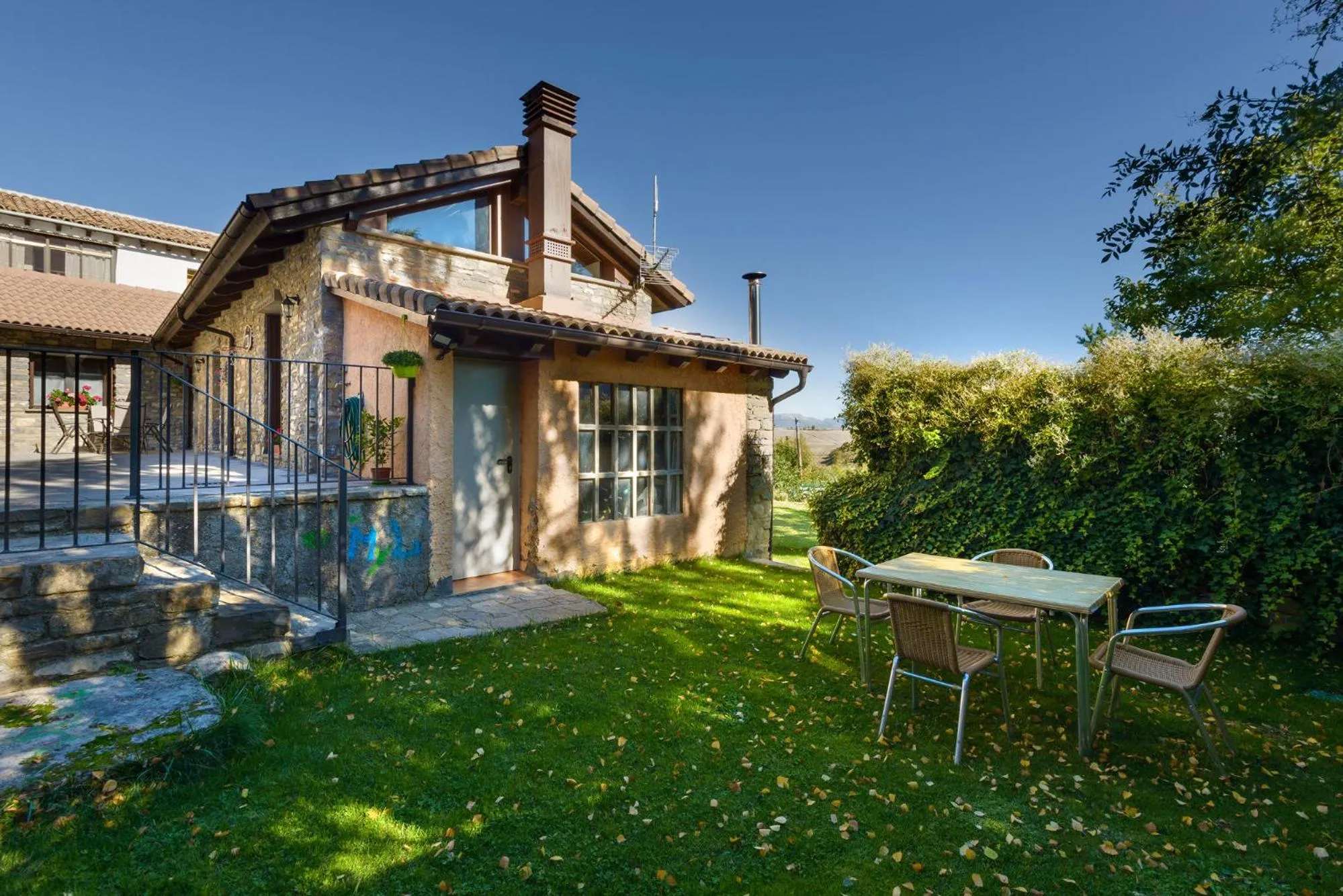 Property building in O Zierzo