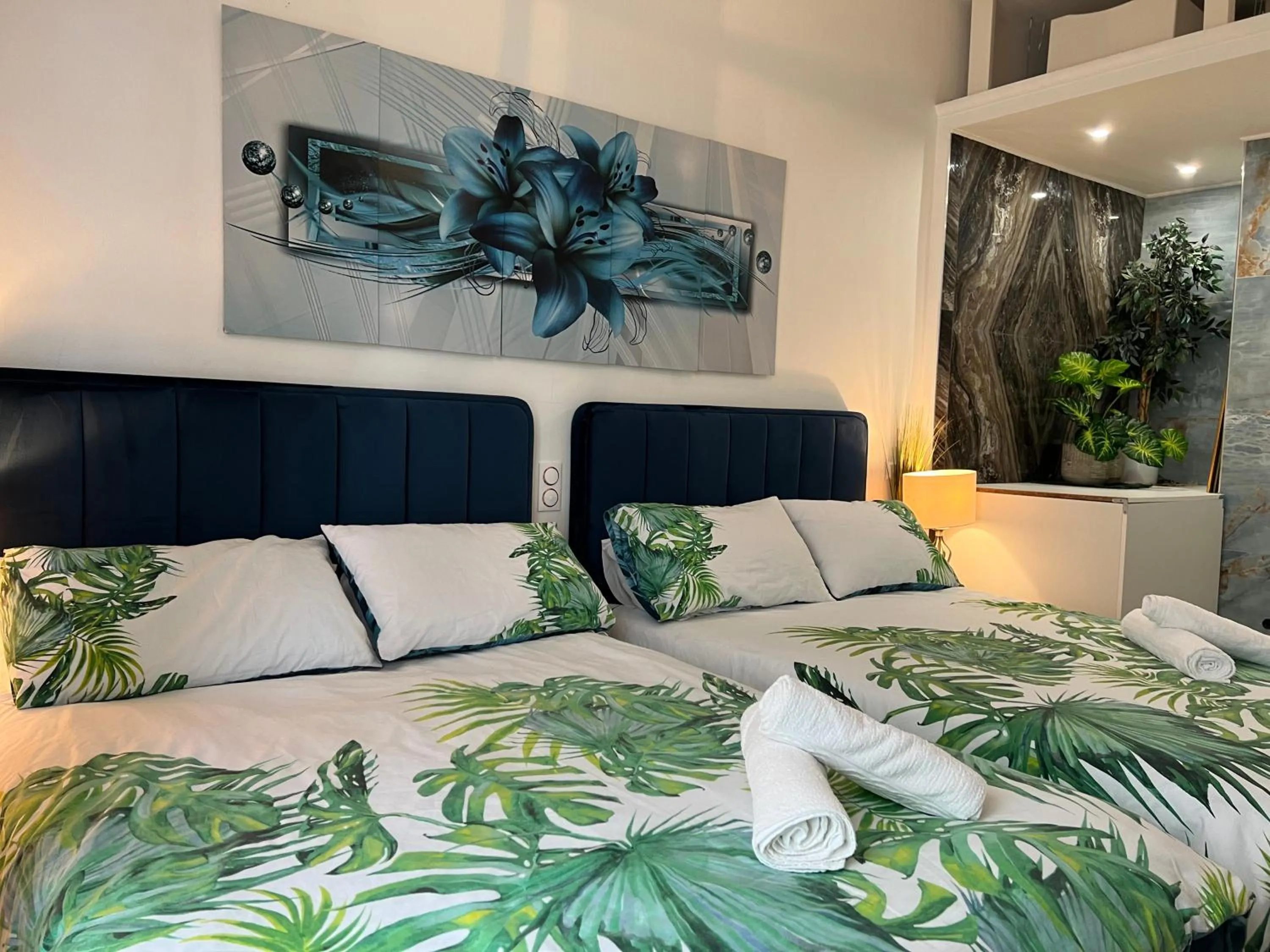 Bed in Endless Stunning Mediterranean Sea Views Promenade Des Anglais