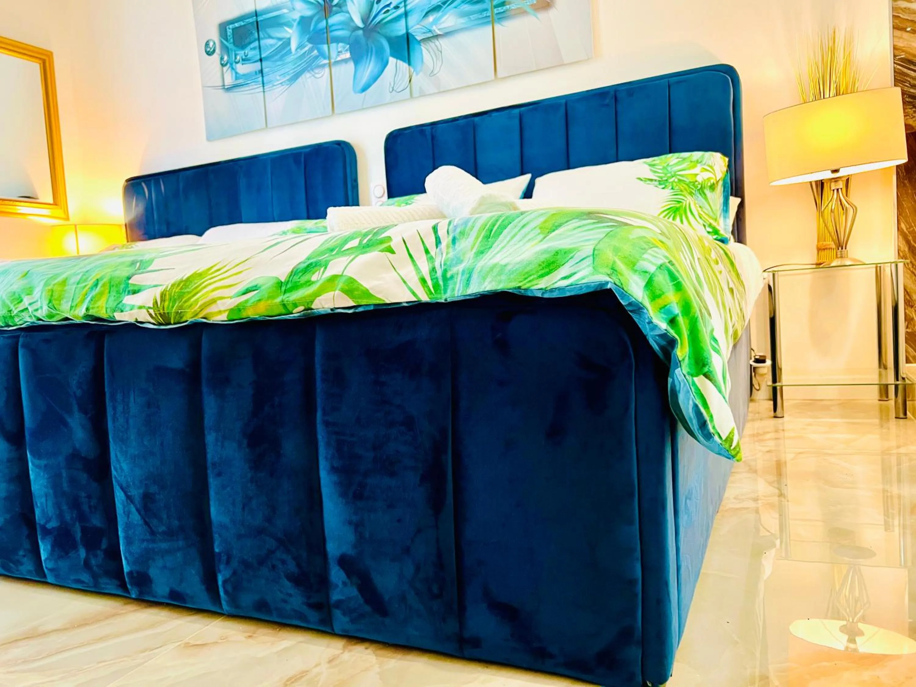Bed in Endless Stunning Mediterranean Sea Views Promenade Des Anglais