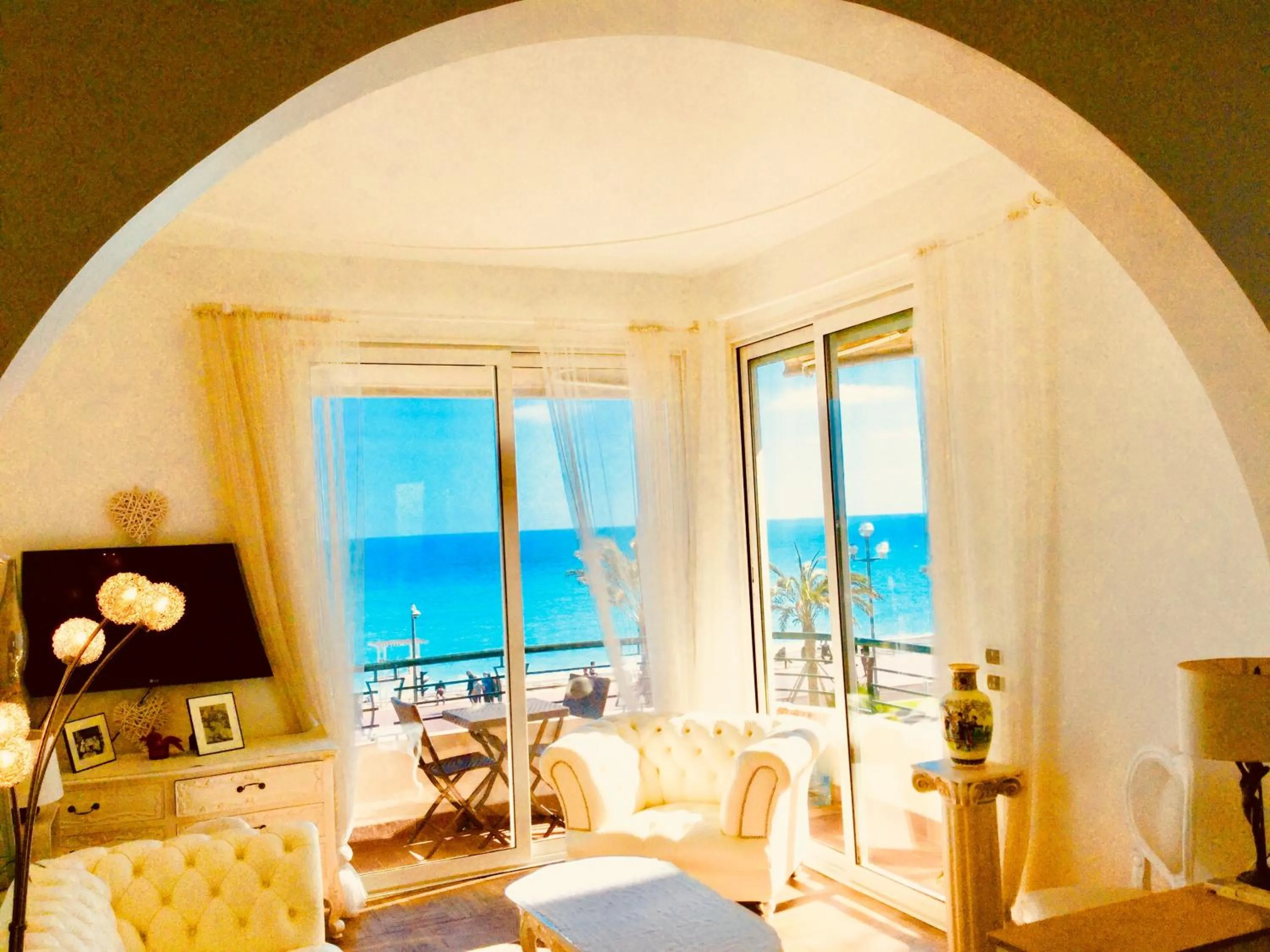 Endless Stunning Mediterranean Sea Views Promenade Des Anglais