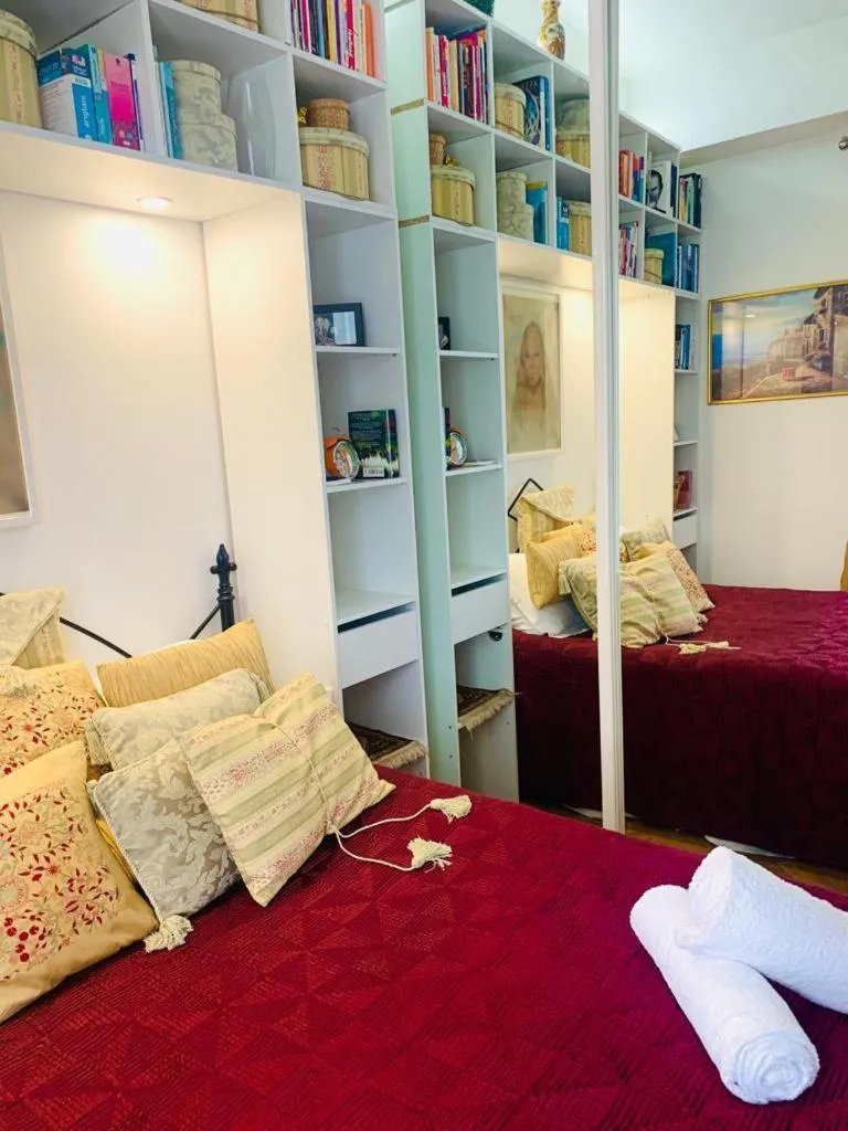 Bed in Endless Stunning Mediterranean Sea Views Promenade Des Anglais
