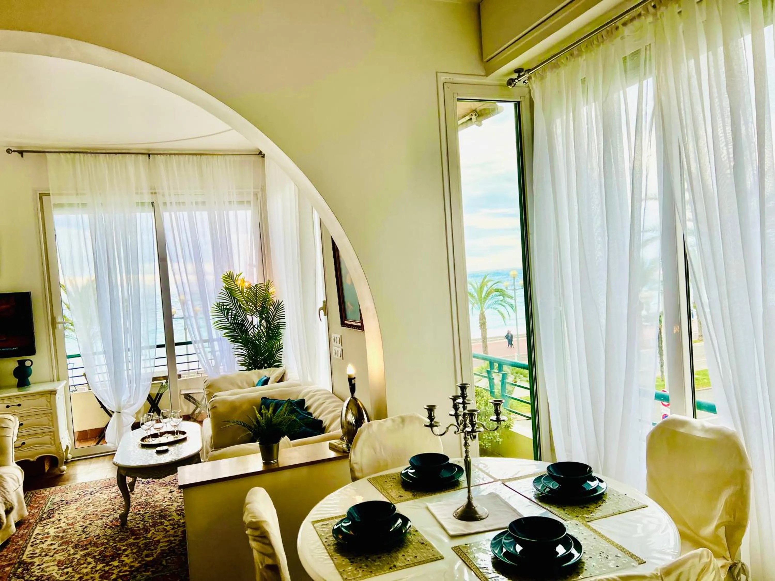 Endless Stunning Mediterranean Sea Views Promenade Des Anglais