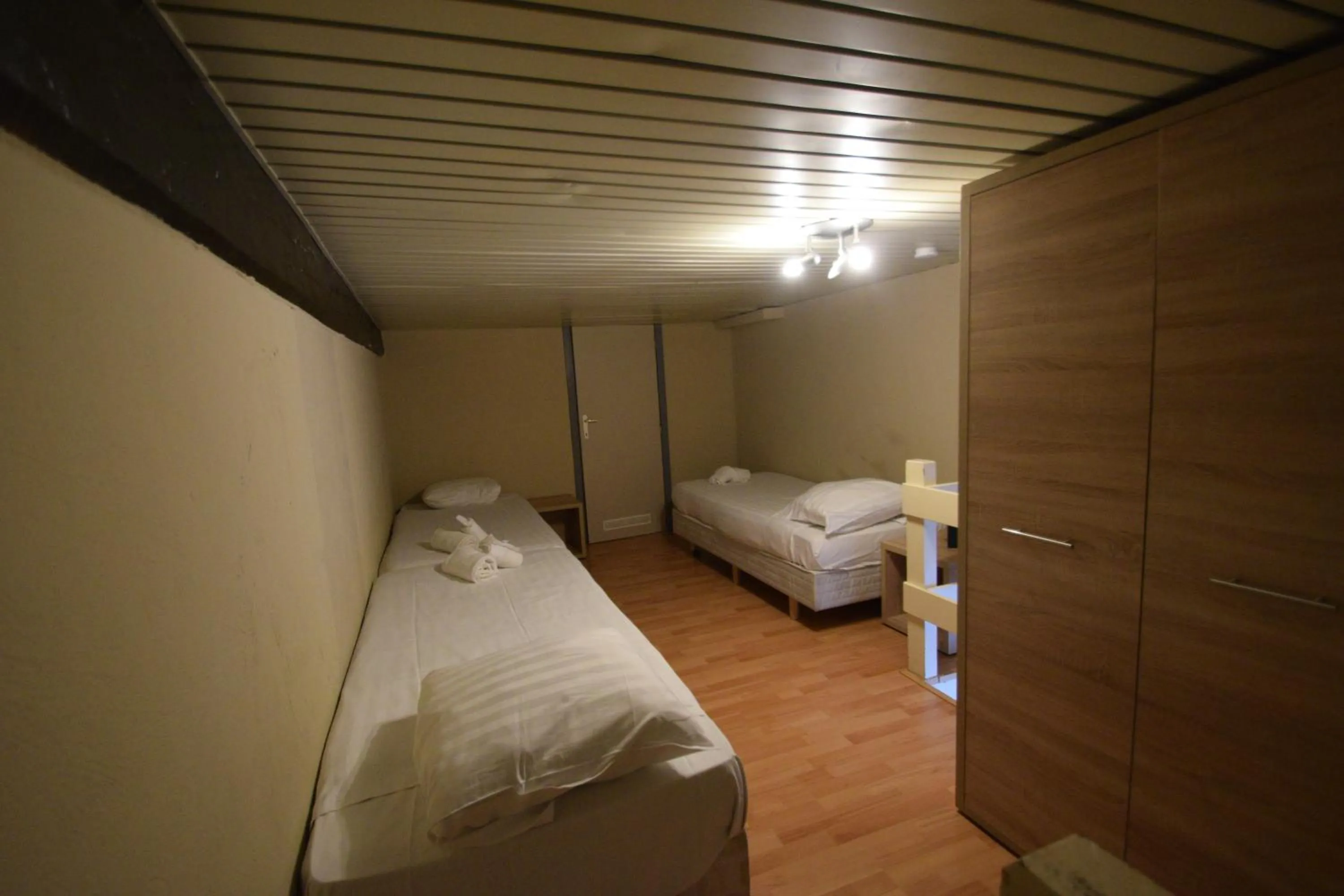 Bed in Condo Gardens Leuven