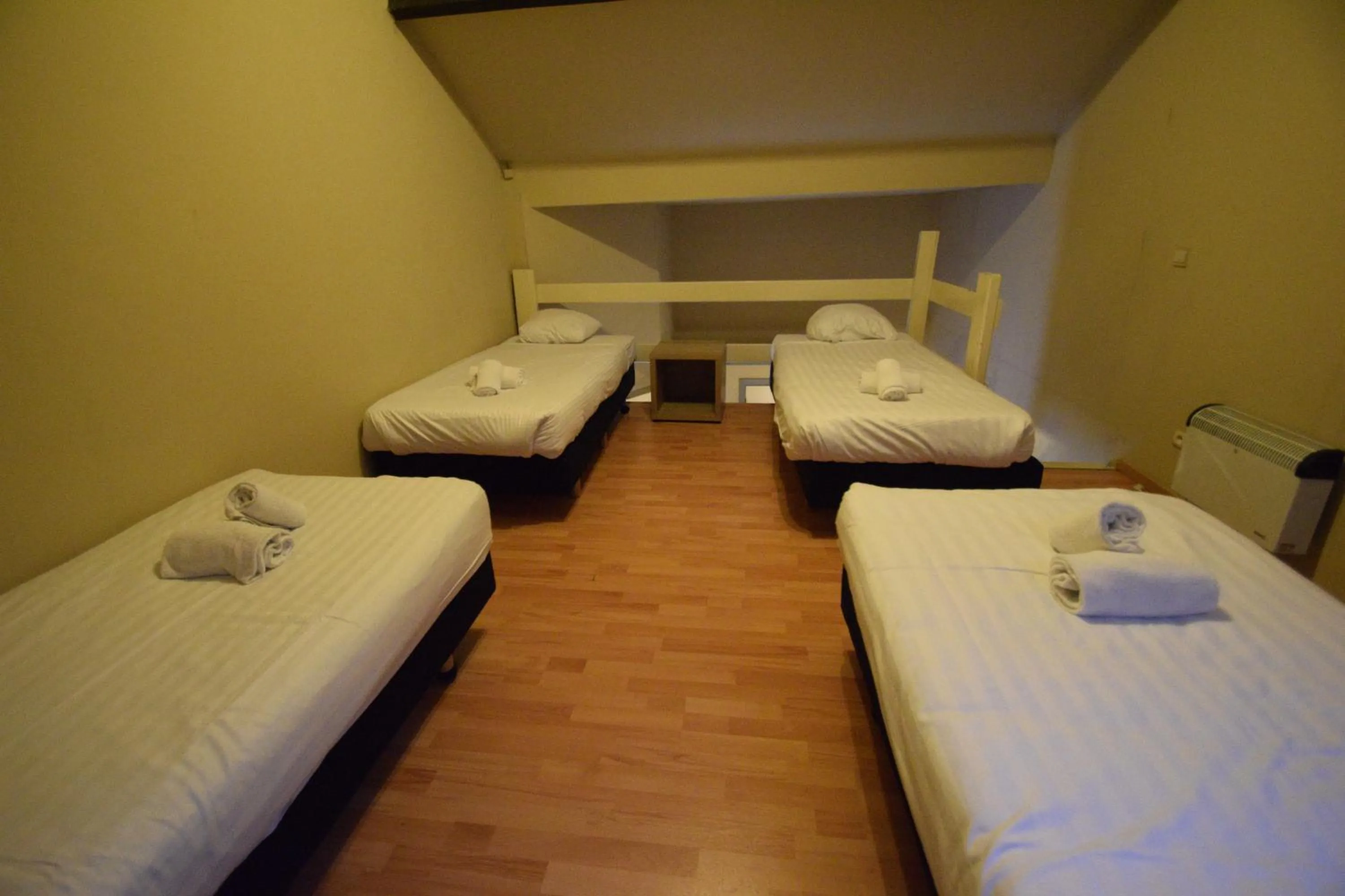 Bed in Condo Gardens Leuven