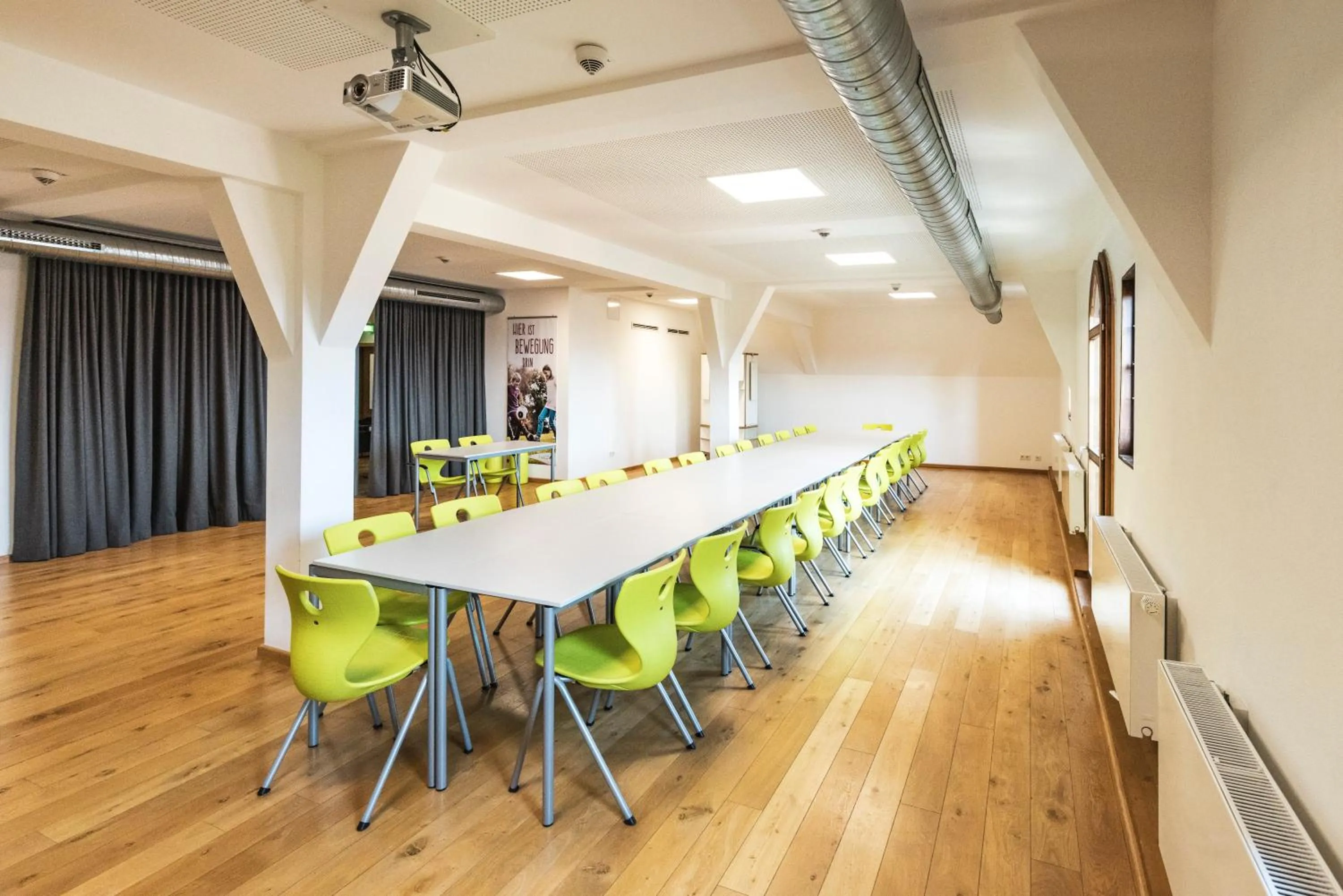 Meeting/conference room in Jugendherberge Dinkelsbühl - Youth Hostel