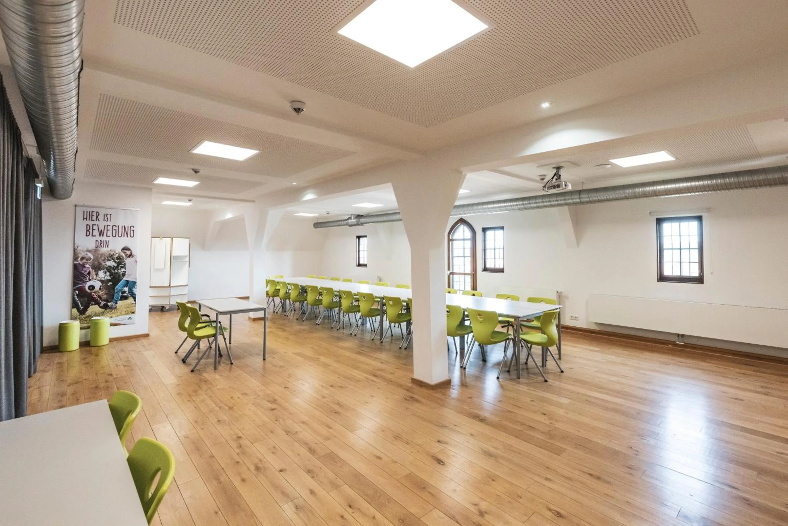 Meeting/conference room in Jugendherberge Dinkelsbühl - Youth Hostel