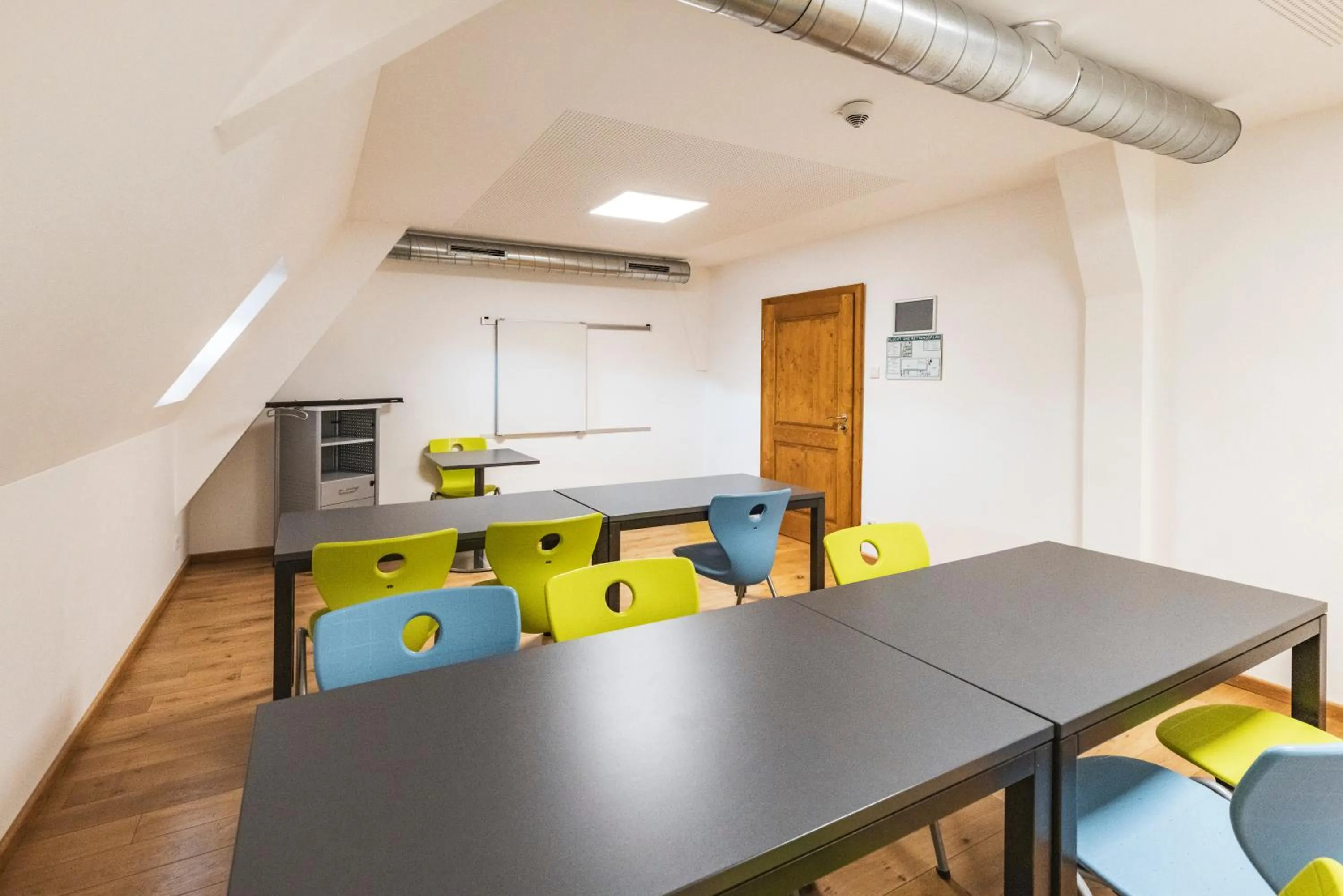 Meeting/conference room in Jugendherberge Dinkelsbühl - Youth Hostel