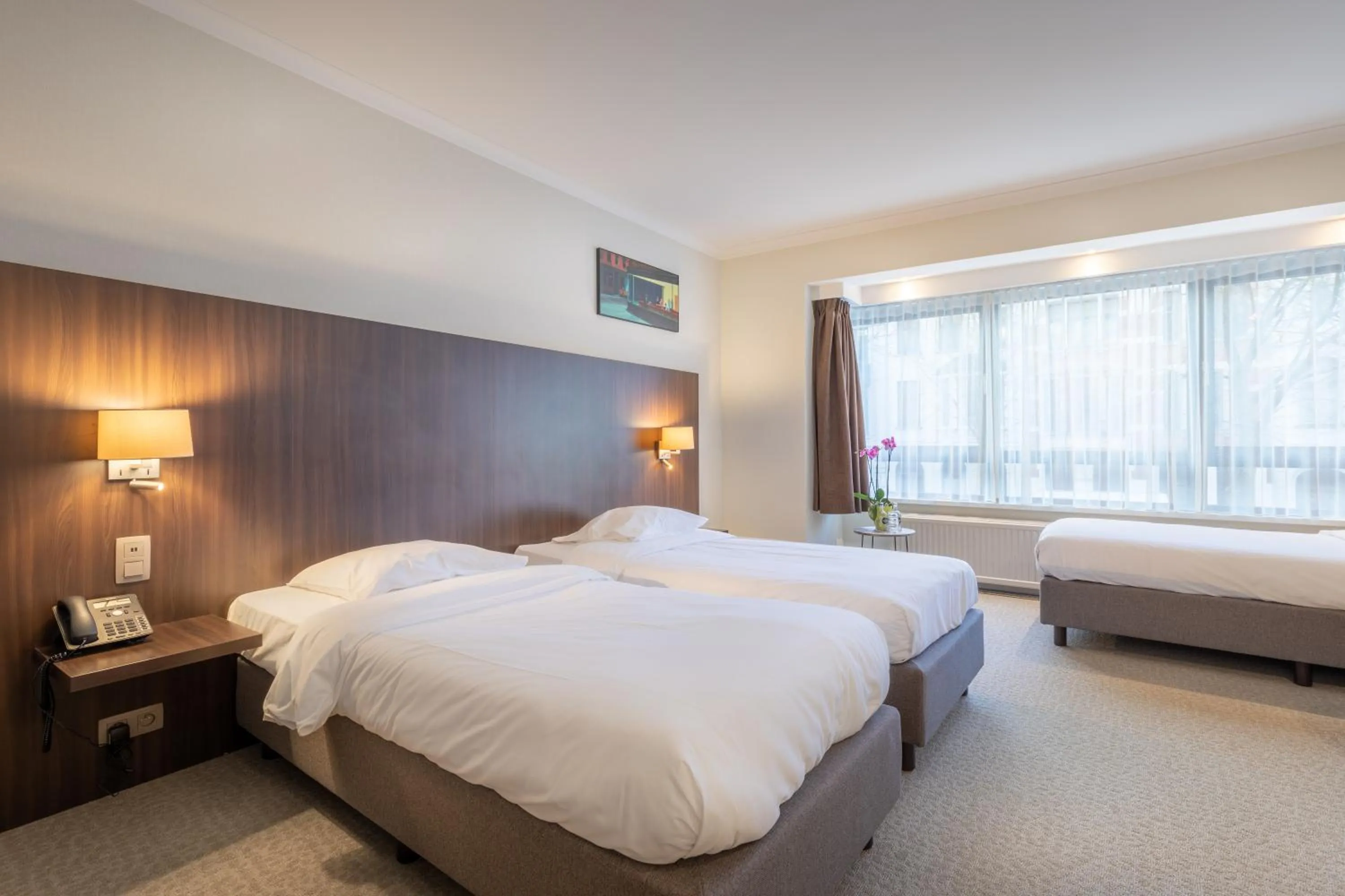 Photo of the whole room, Bed in Hotel Carlton