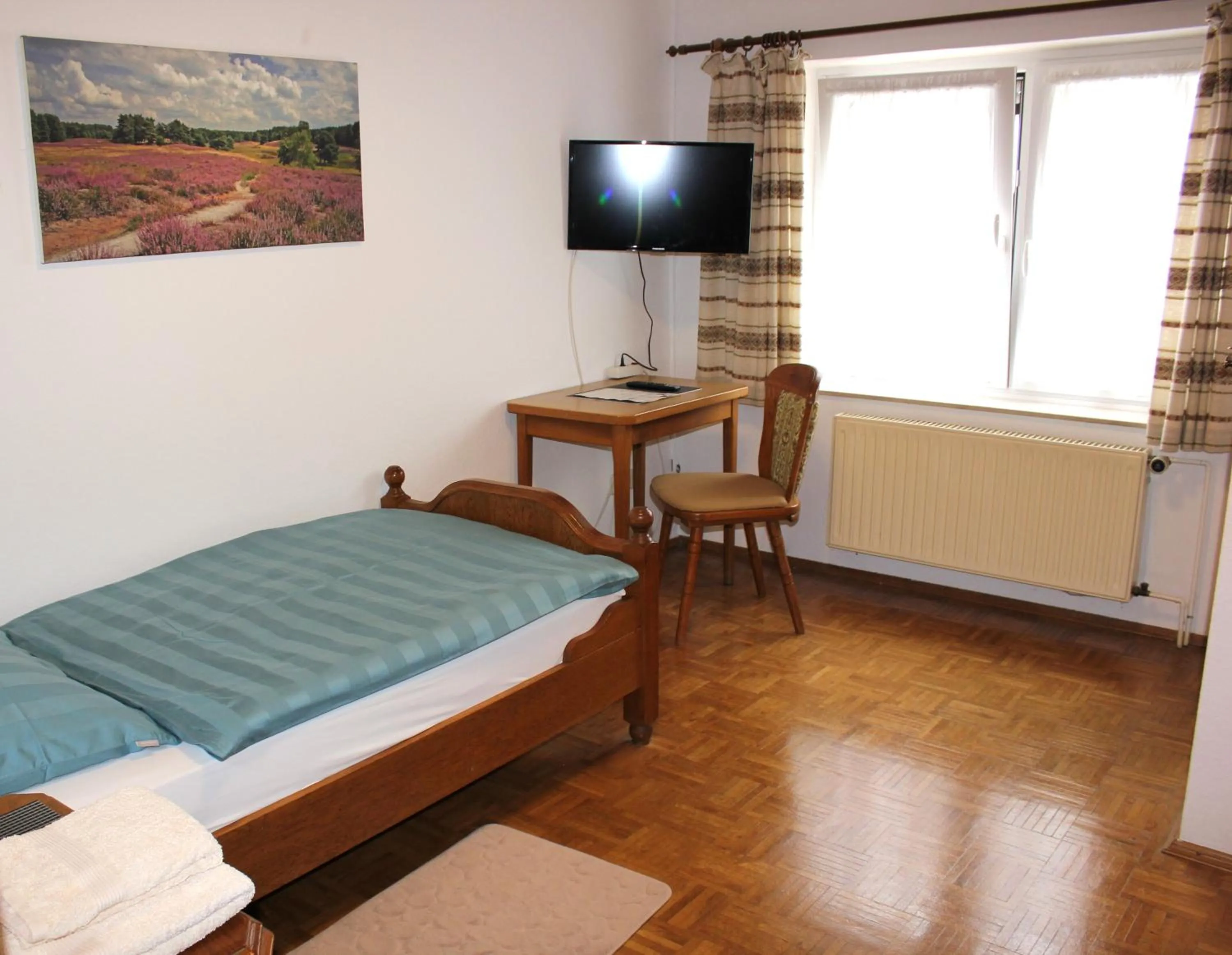Bedroom, Bed in Hotel Alte Münze