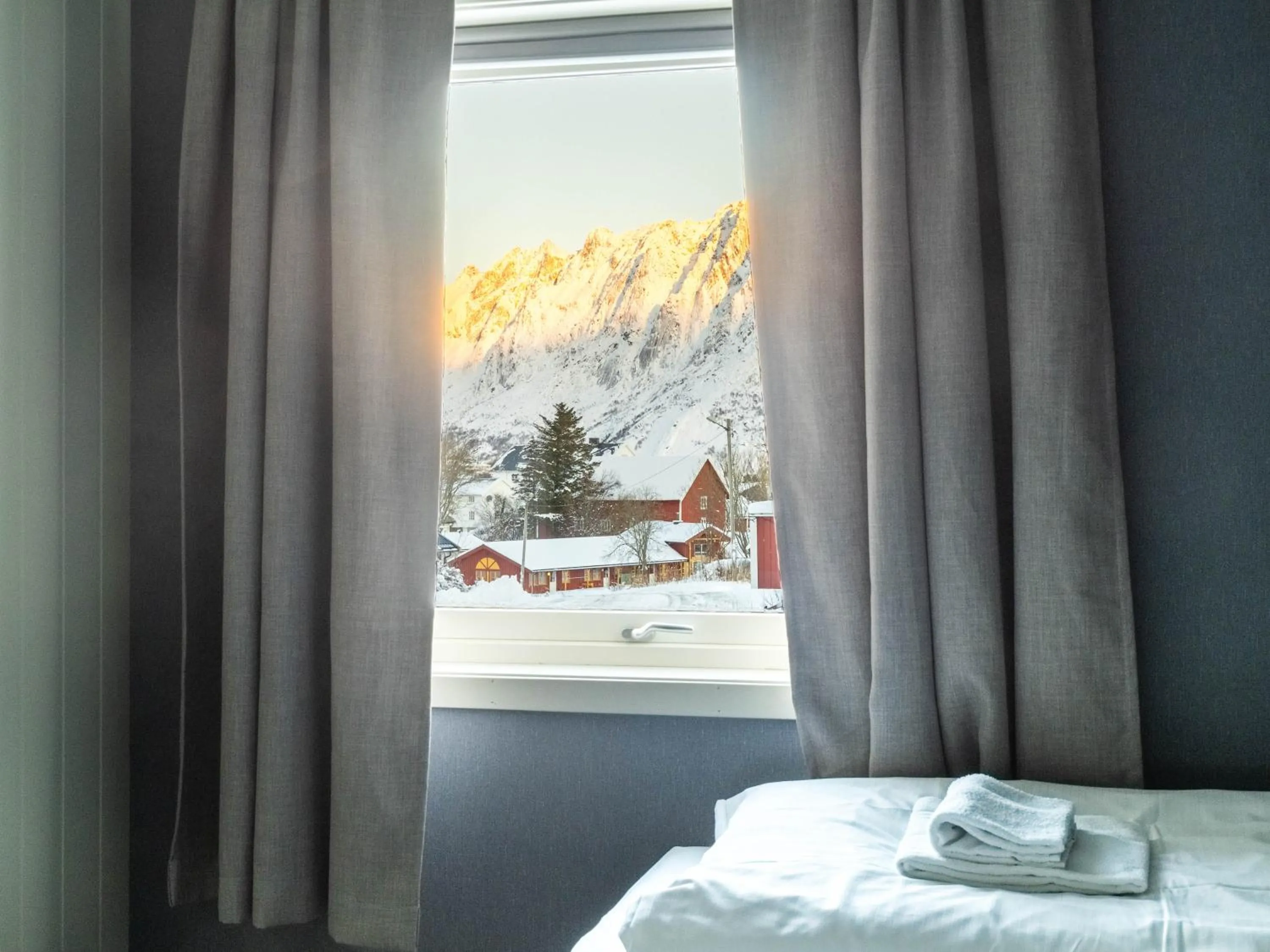 Natural landscape, Bed in Lofoten Bed & Breakfast Reine - Rooms & Apartments