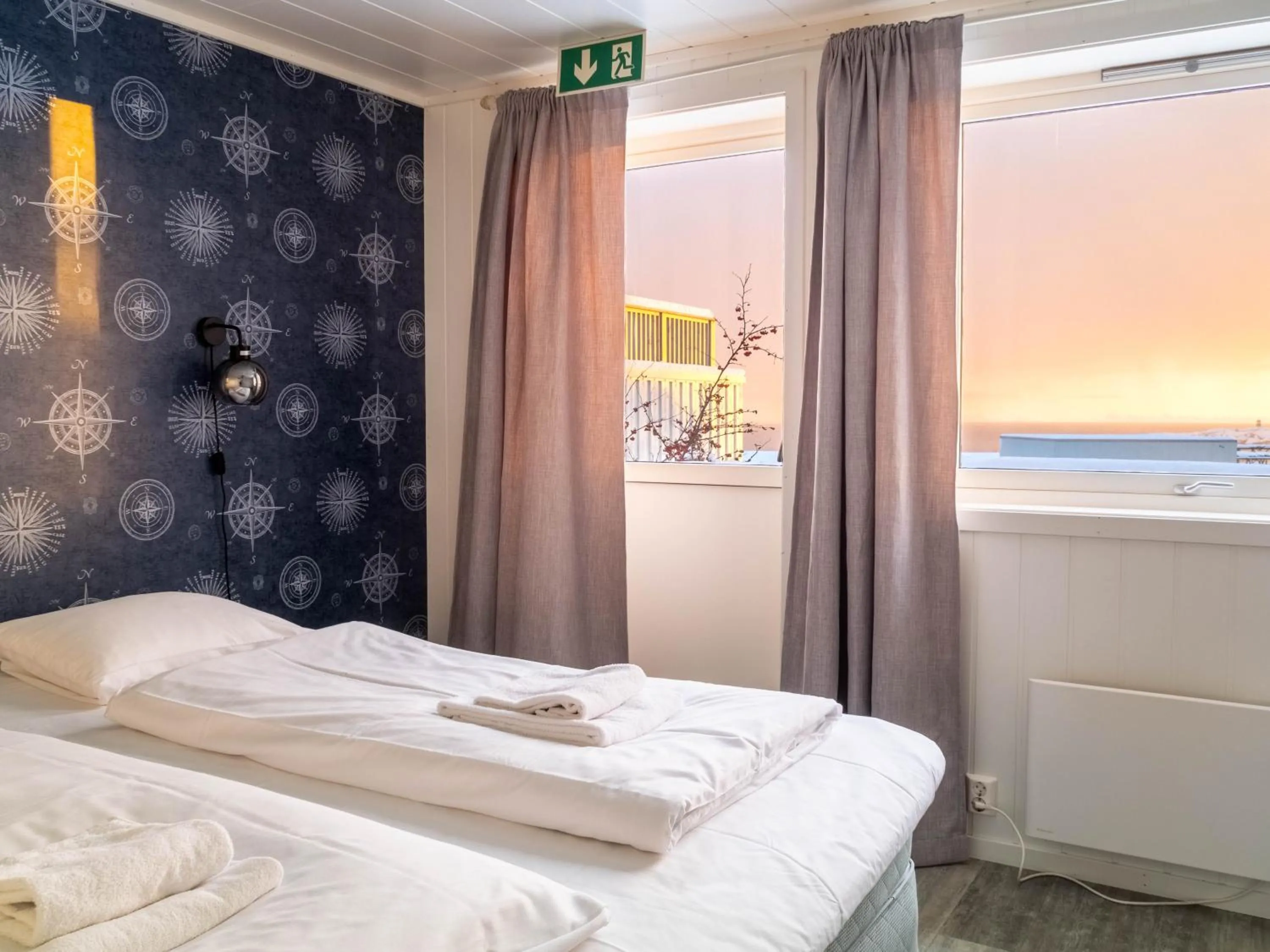 Bed in Lofoten Bed & Breakfast Reine - Rooms & Apartments