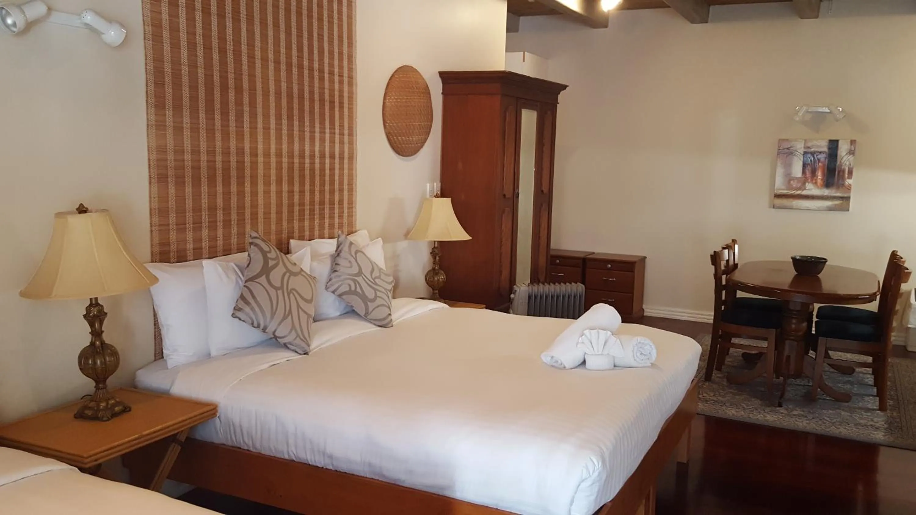 Bed in Seaport Village