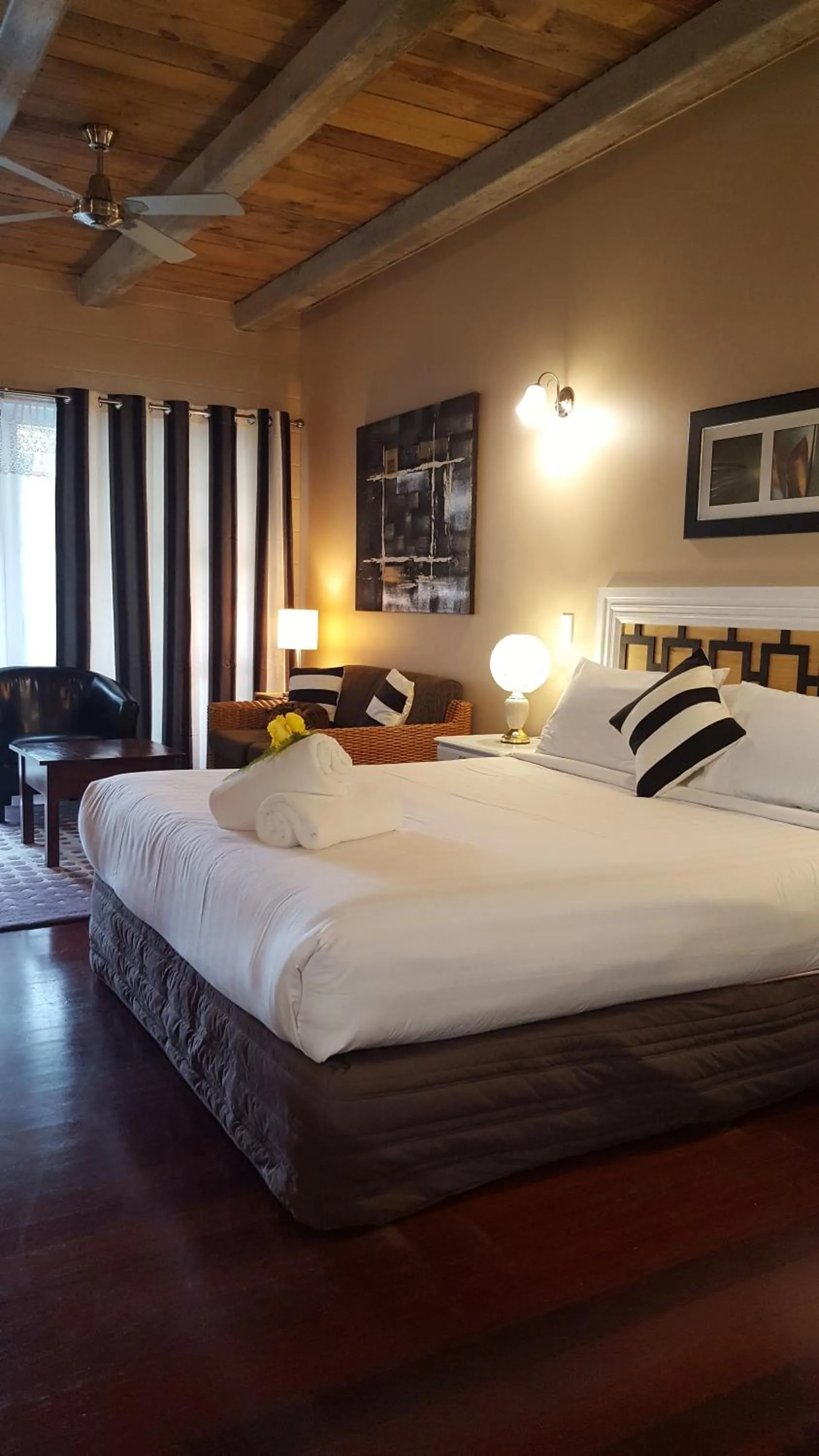 Bed in Seaport Village