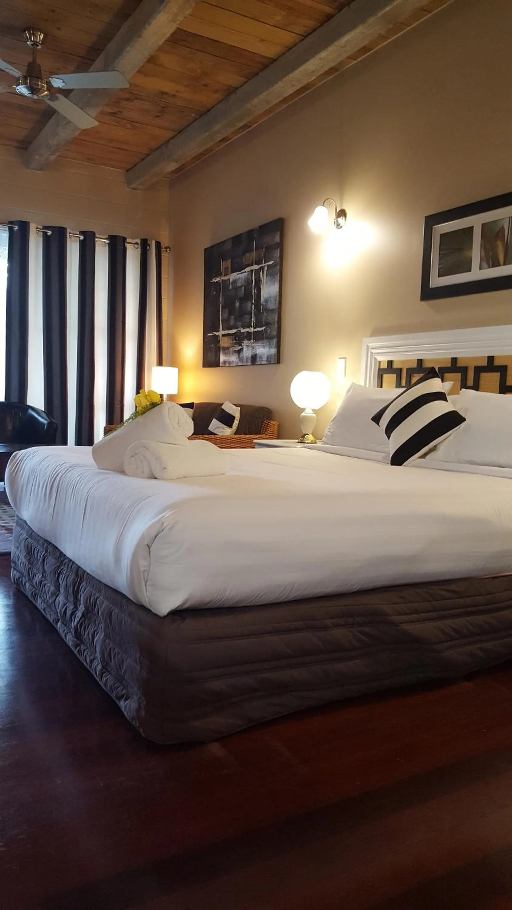 Bed in Seaport Village