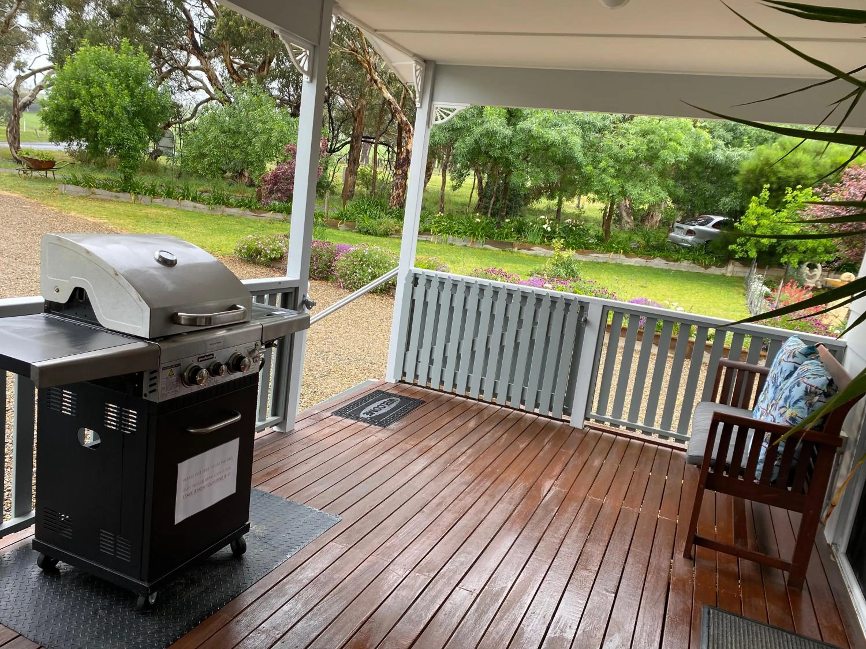 Patio in Lazy Days Cottage - Victor Harbor