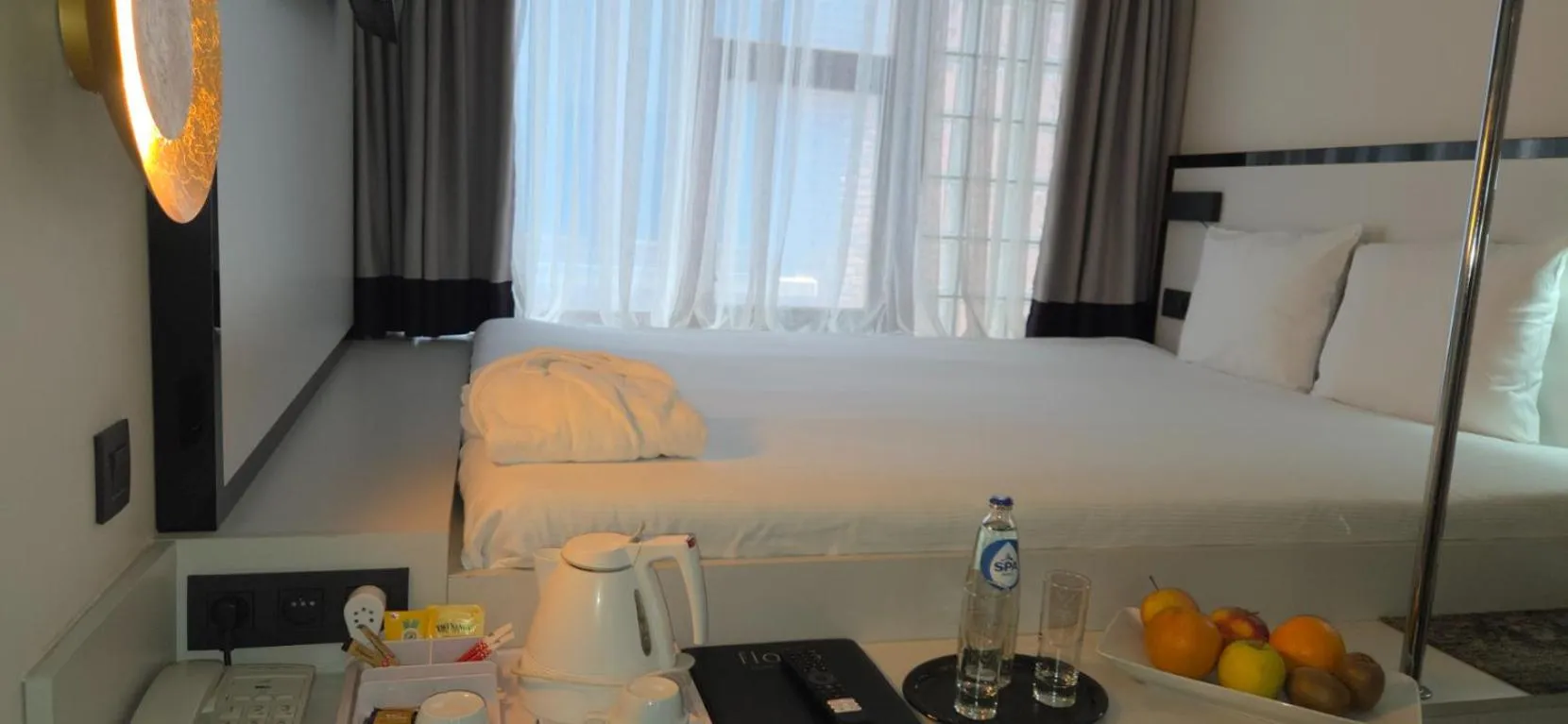 Bed in Hotel Floris Arlequin Grand-Place