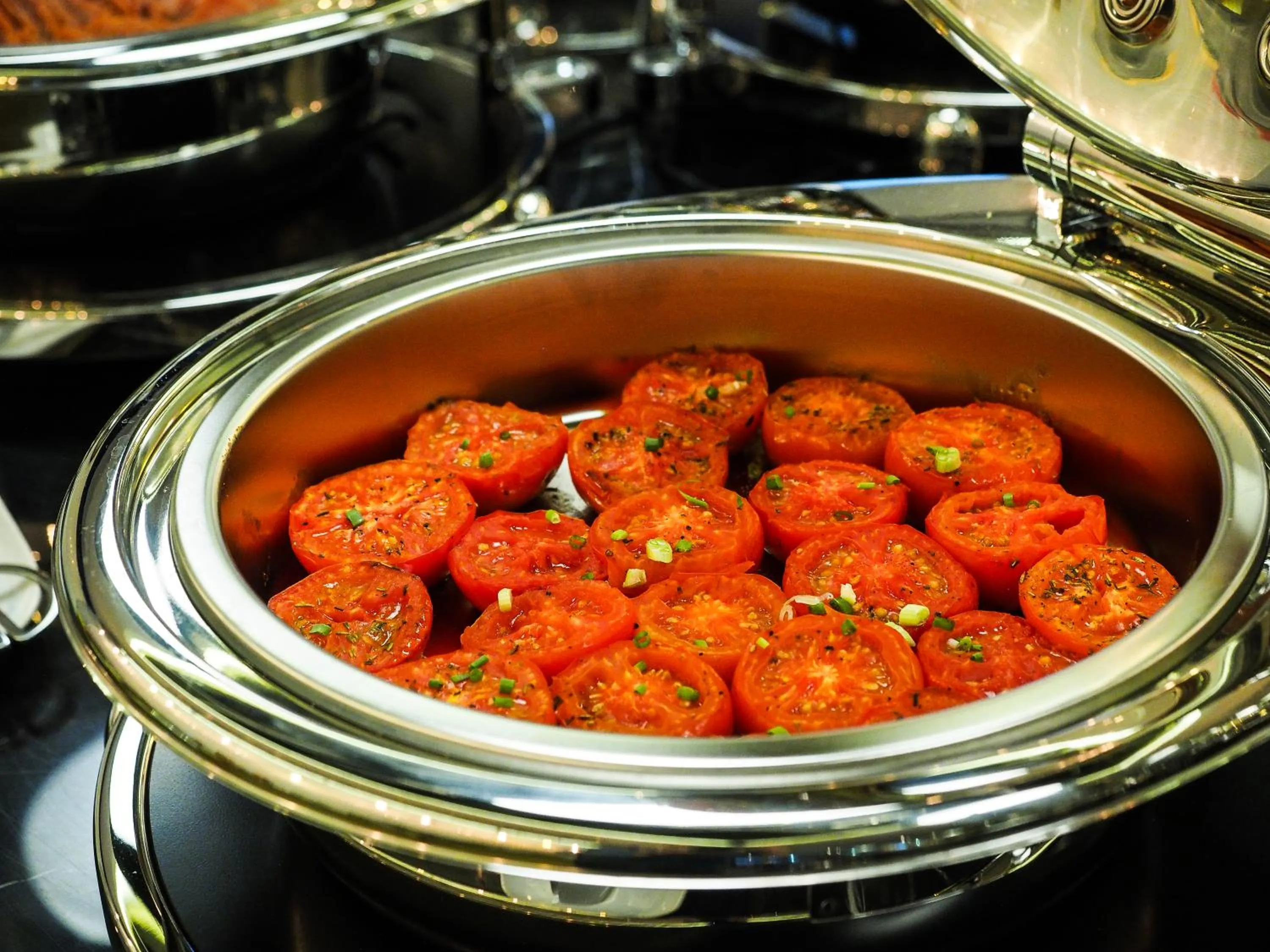 Restaurant/places to eat in 130 Hotel & Residence Bangkok