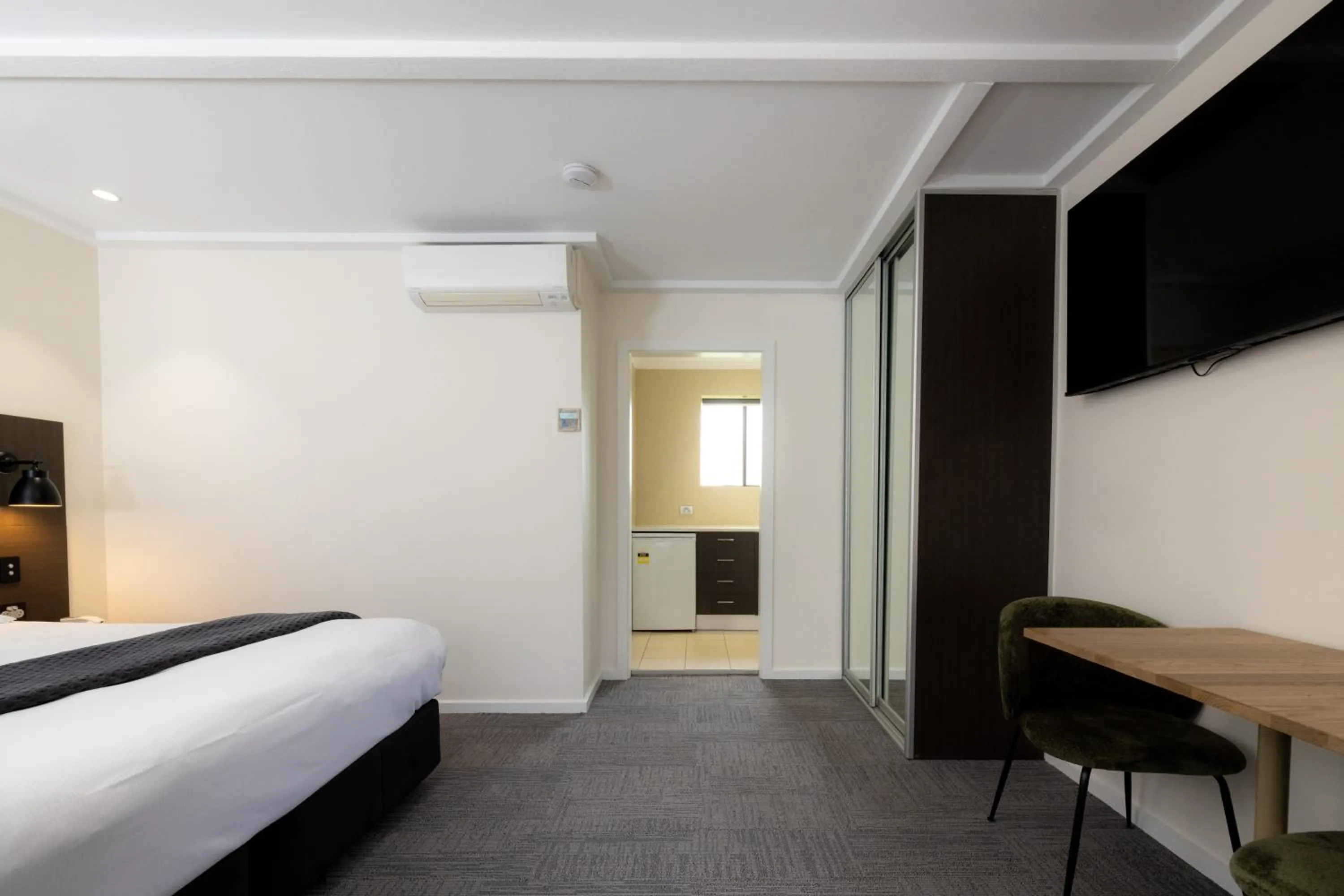 Other, Bed in Mick O'Sheas