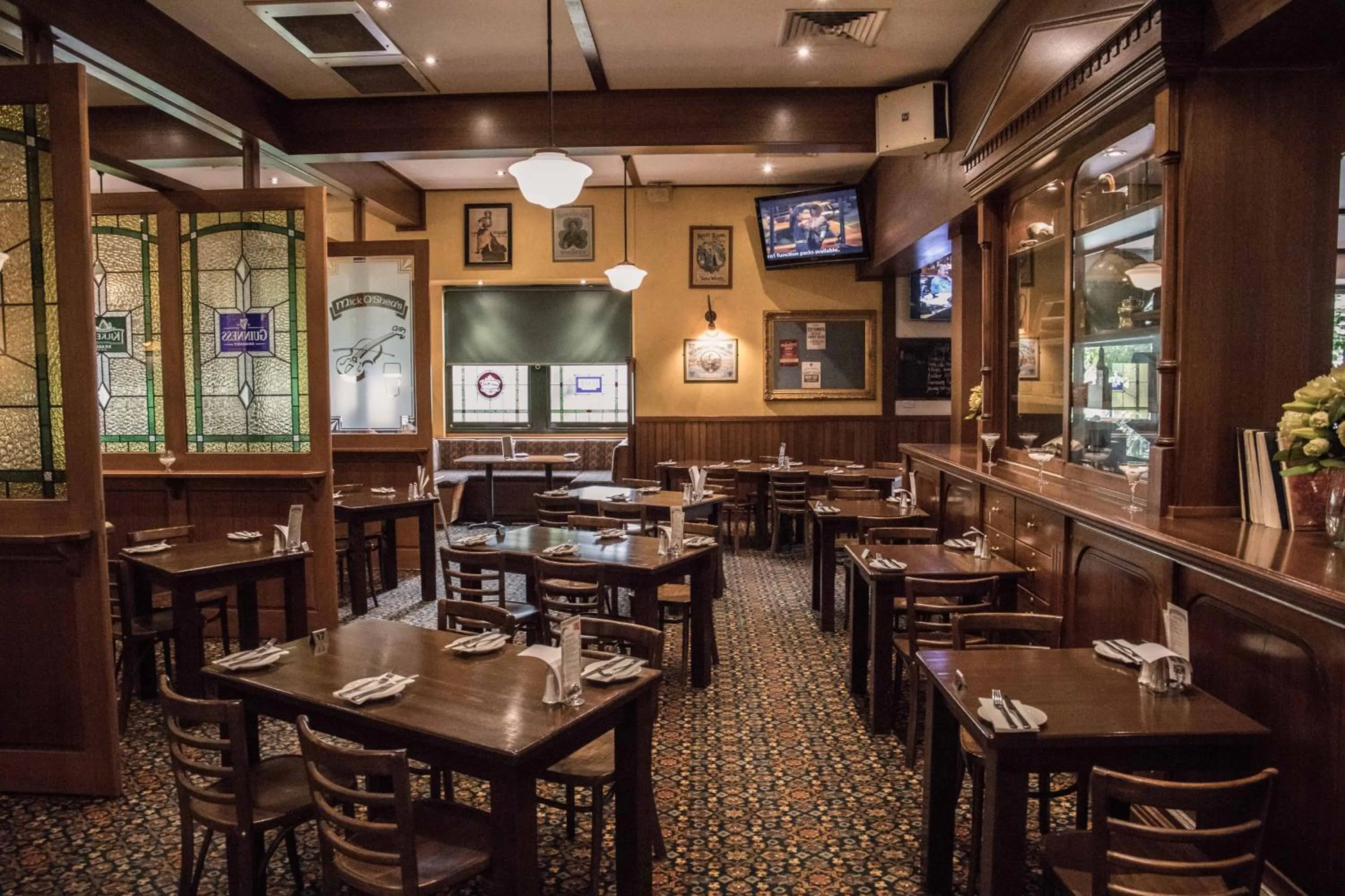 Restaurant/places to eat in Mick O'Sheas