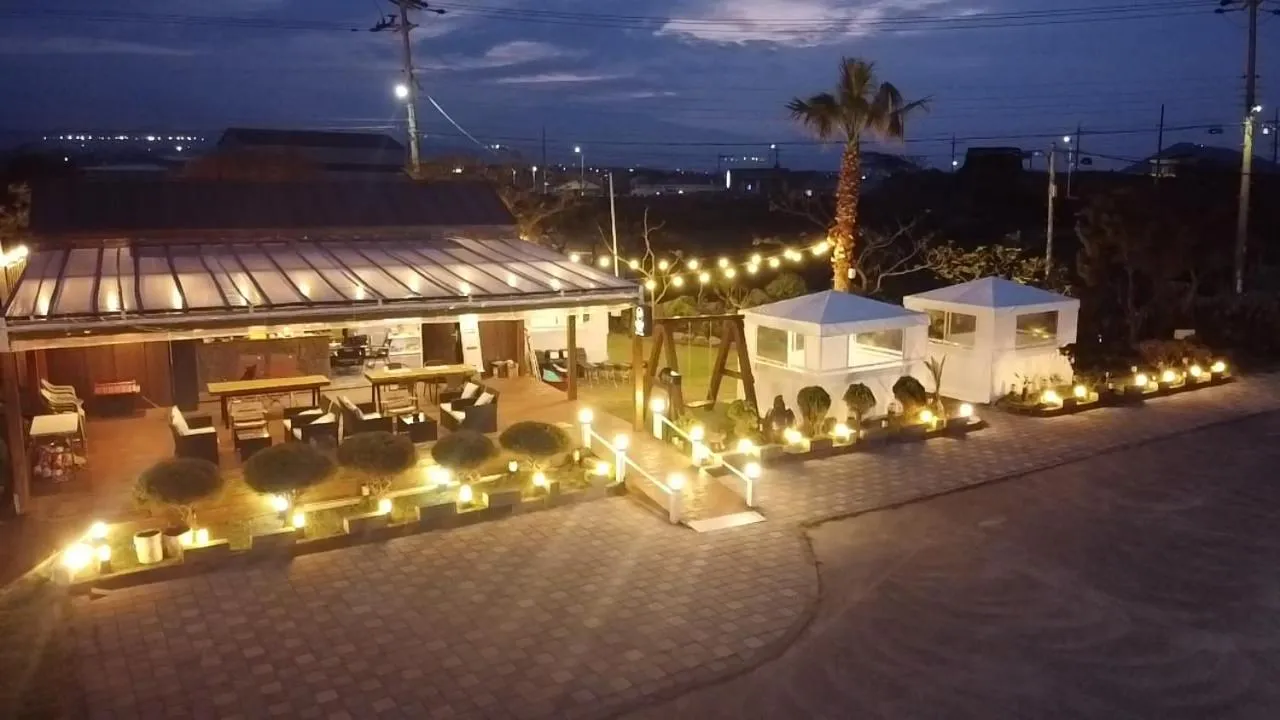 Garden in Morning Beach Pension