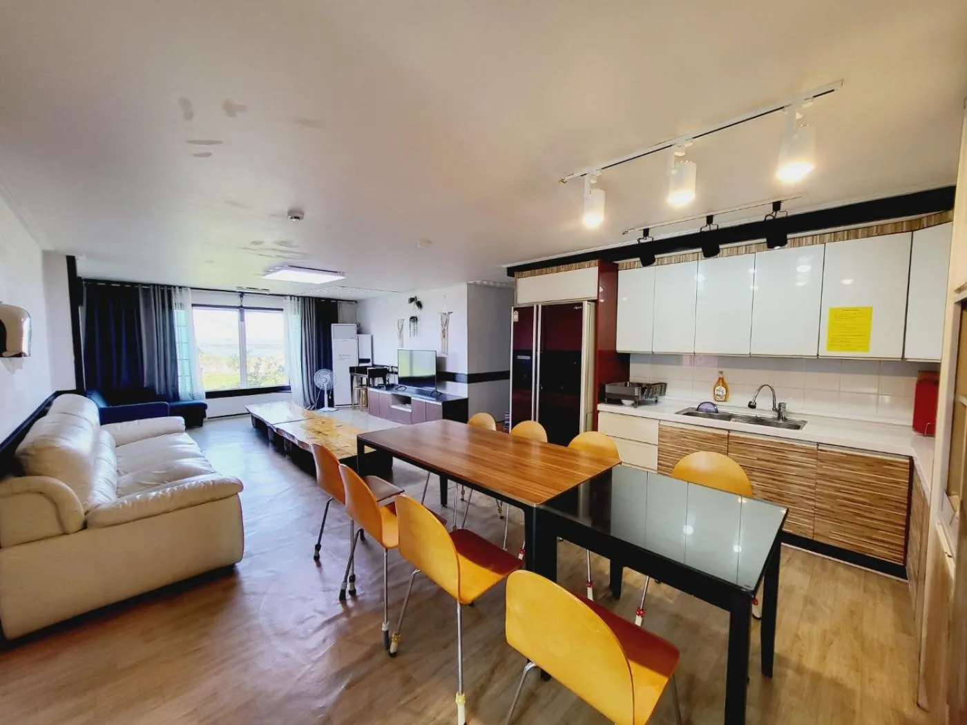 Morning Beach Pension